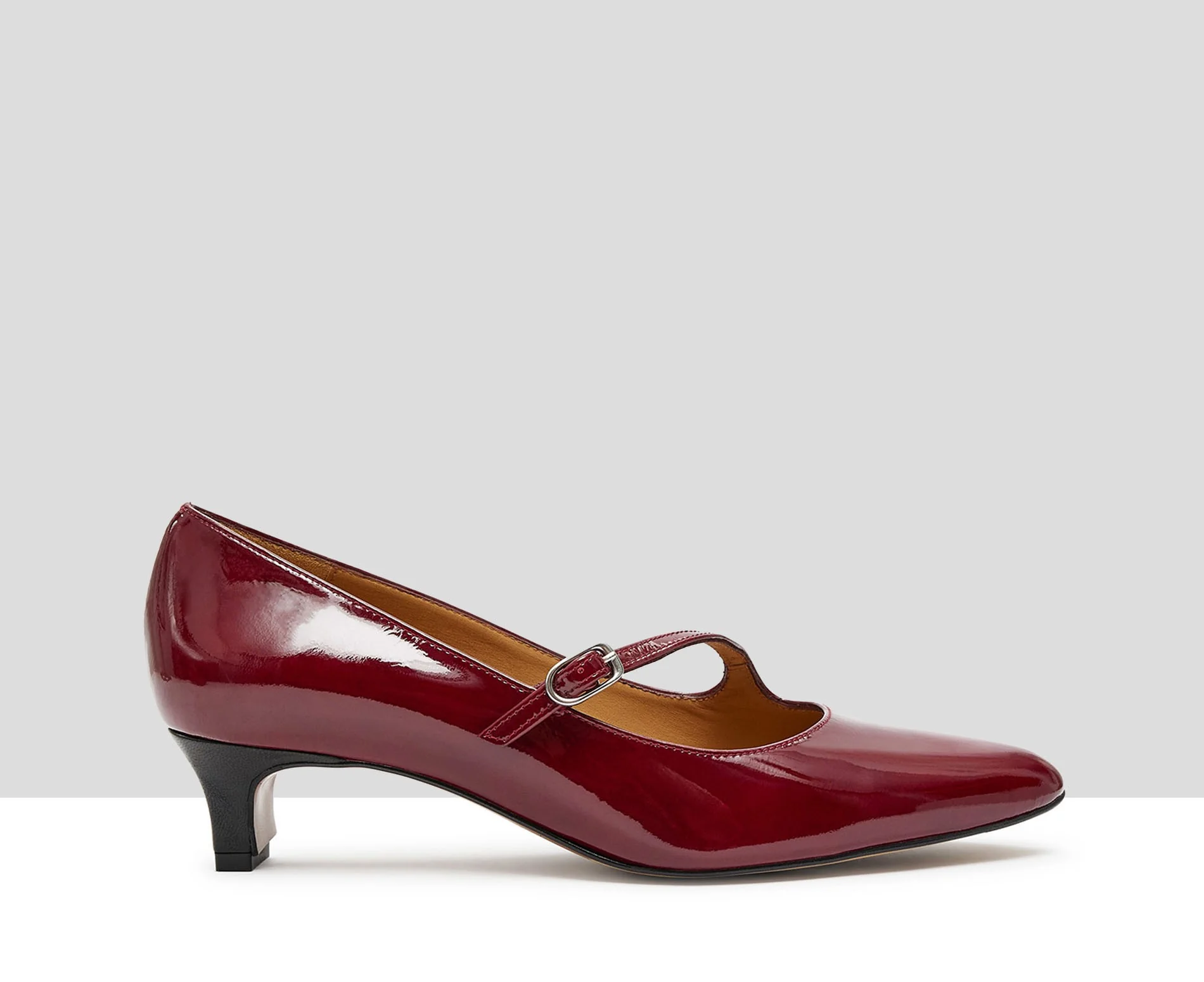 Zapato de mujer en piel con tacón bajo. Kesia - Image 4