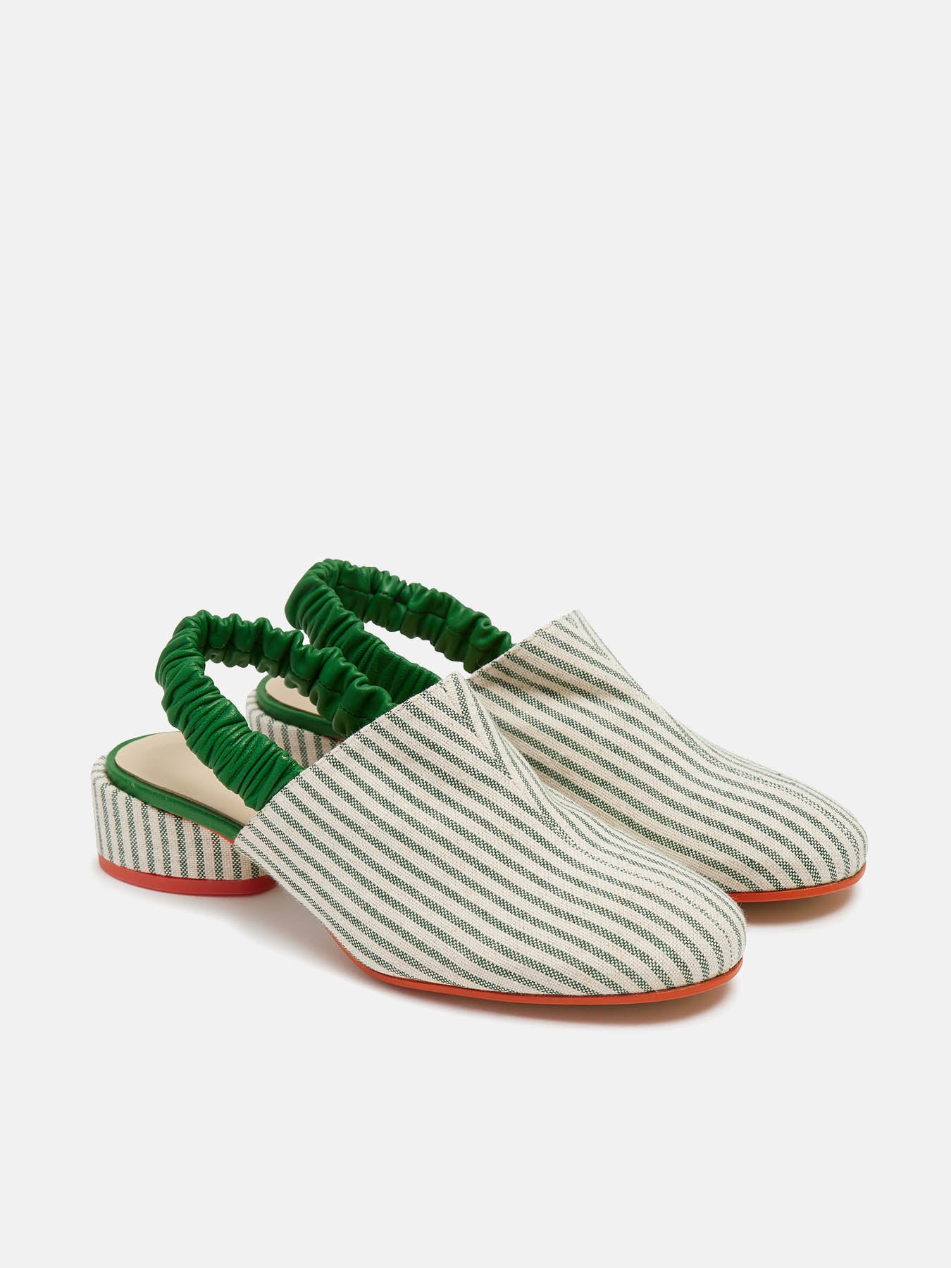 Zapato de mujer en piel con tacón bajo. Nakia - Image 2