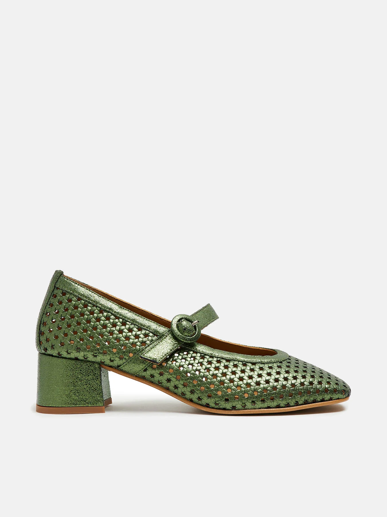 Zapato de mujer en piel con tacón bajo. Nancy