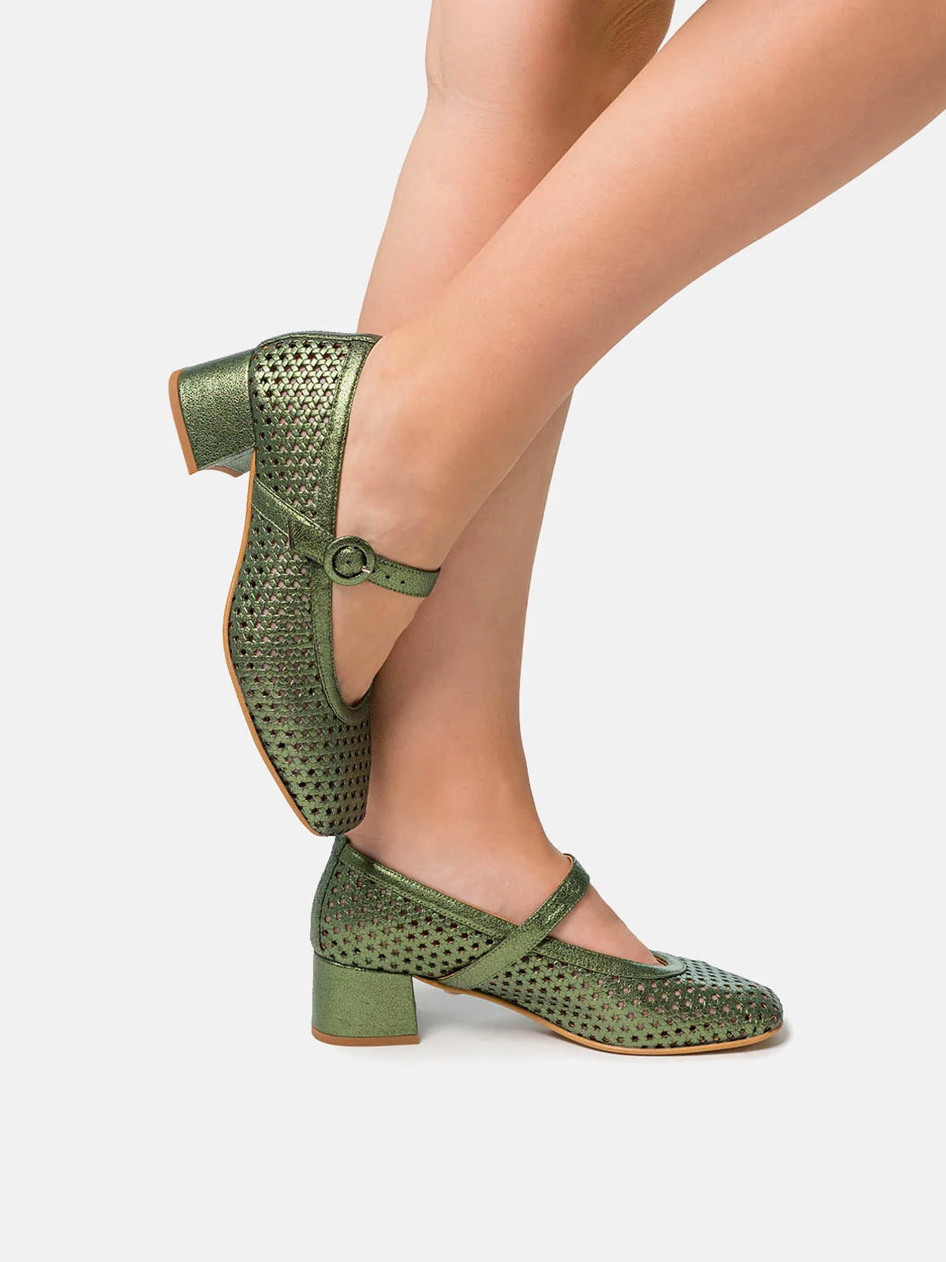 Zapato de mujer en piel con tacón bajo. Nancy - Image 4