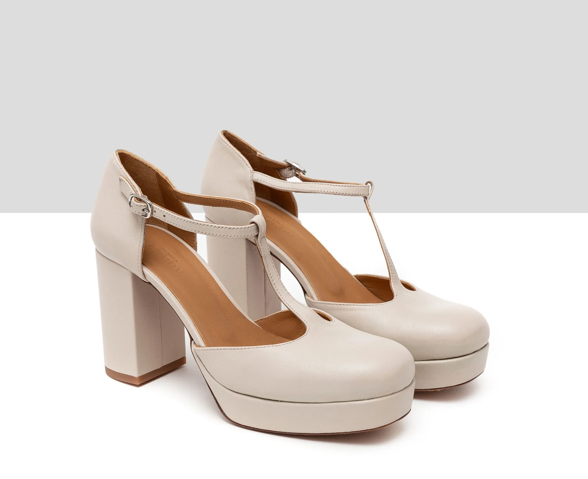Zapato de mujer en piel con tacón alto. Henk - Image 3