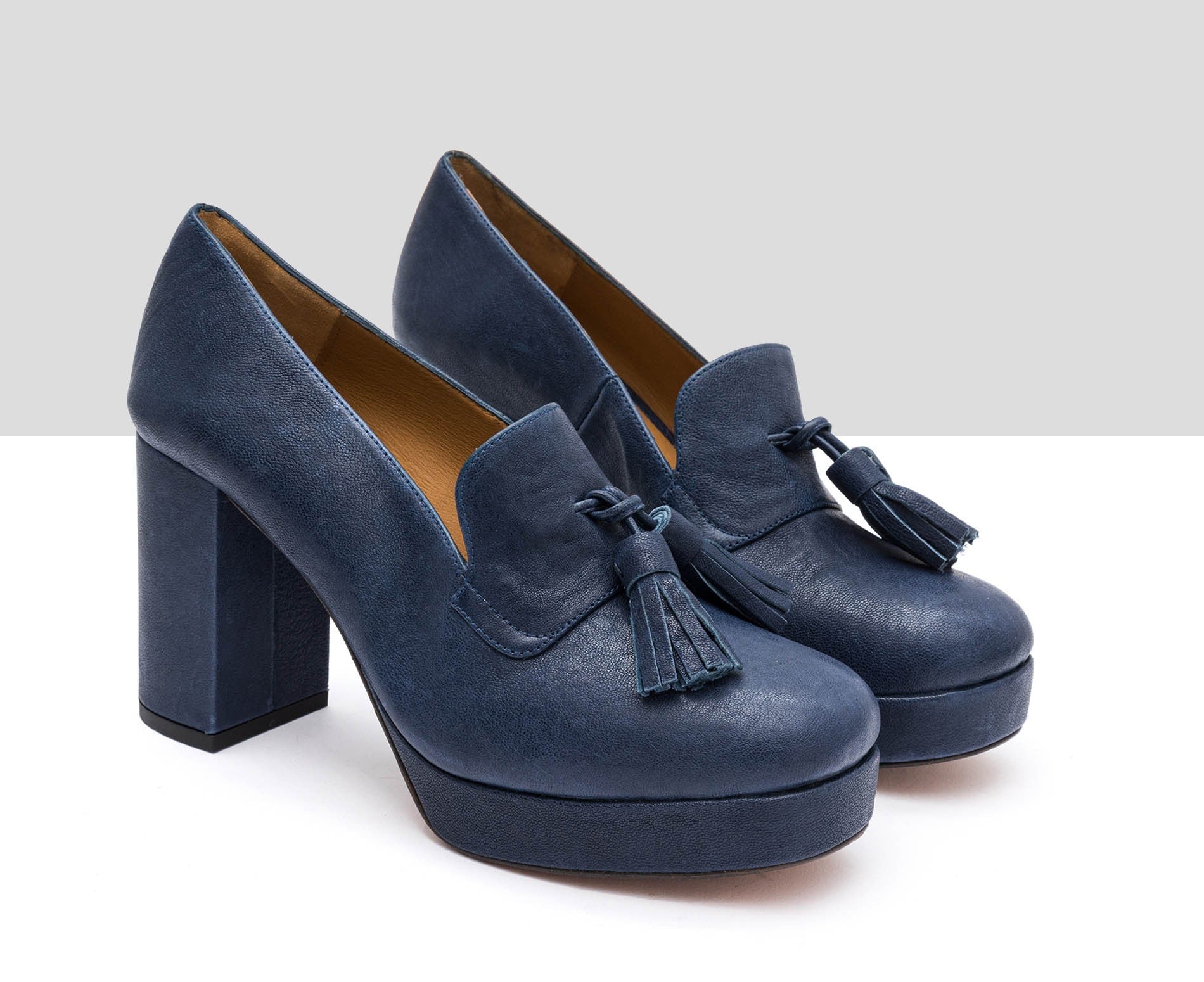 Zapato de mujer en piel con tacón alto. Idra - Image 3