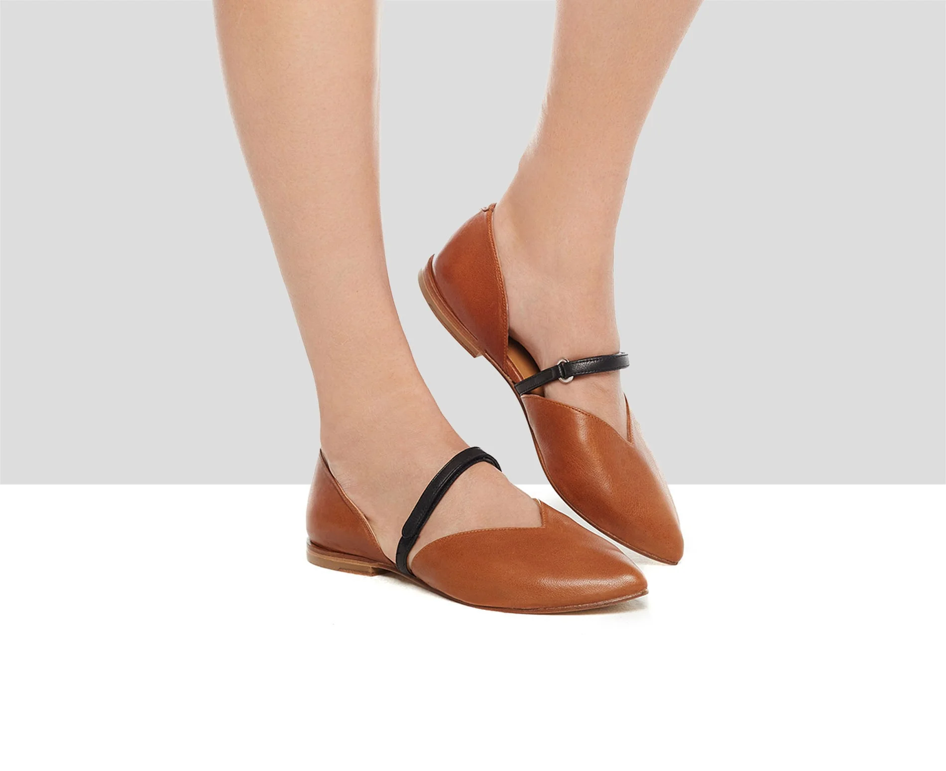 Zapato de mujer en piel con tacón bajo. Fabia - Image 4