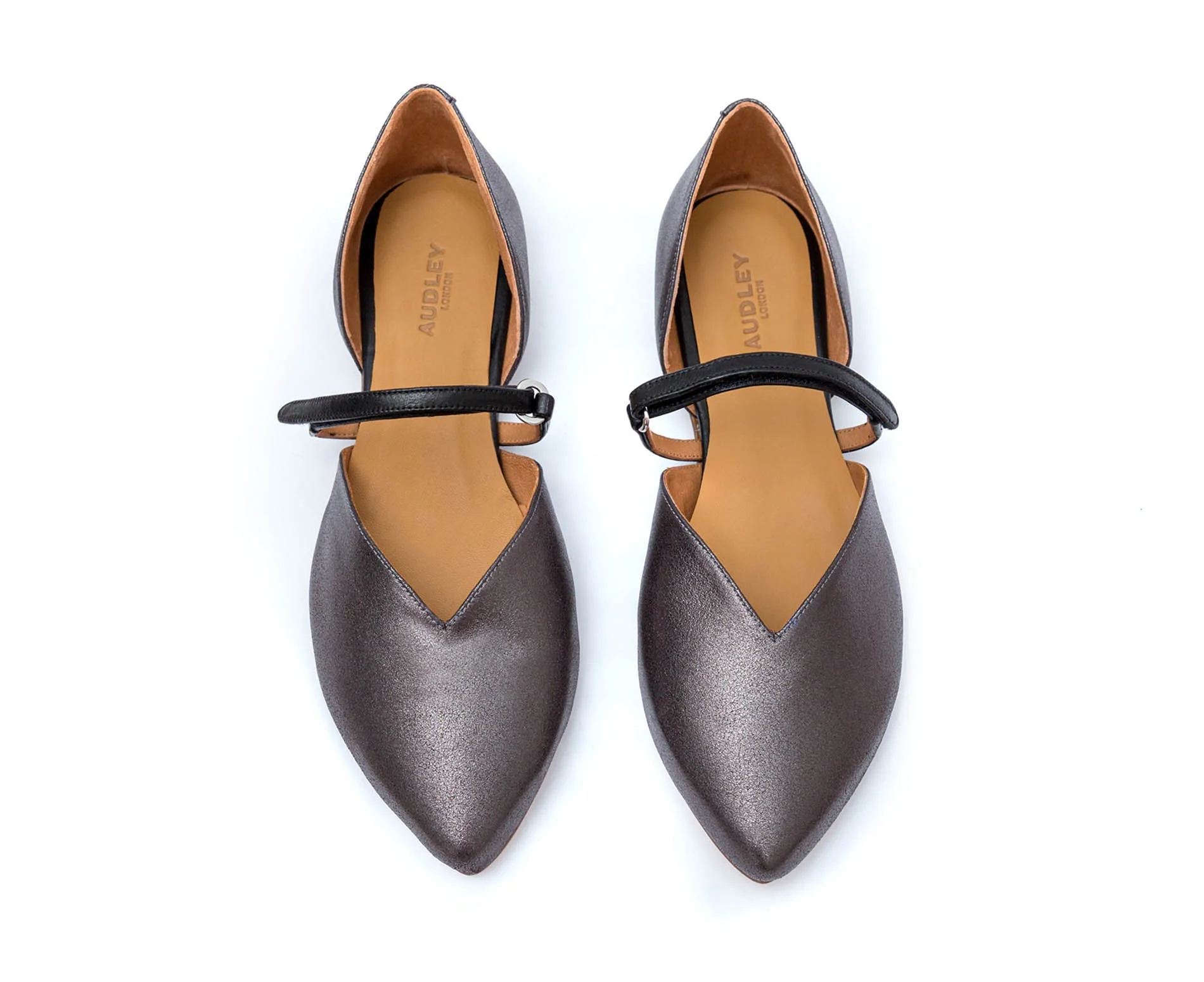 Zapato de mujer en piel con tacón bajo. Fiorella - Image 4