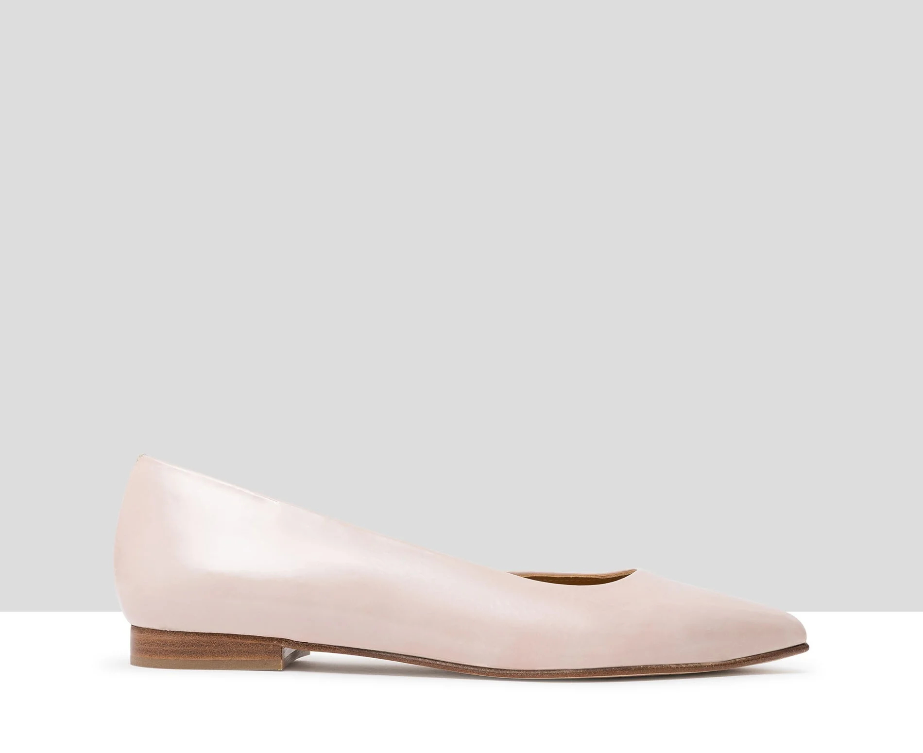 Zapato de mujer en piel con tacón bajo. Janire - Image 2