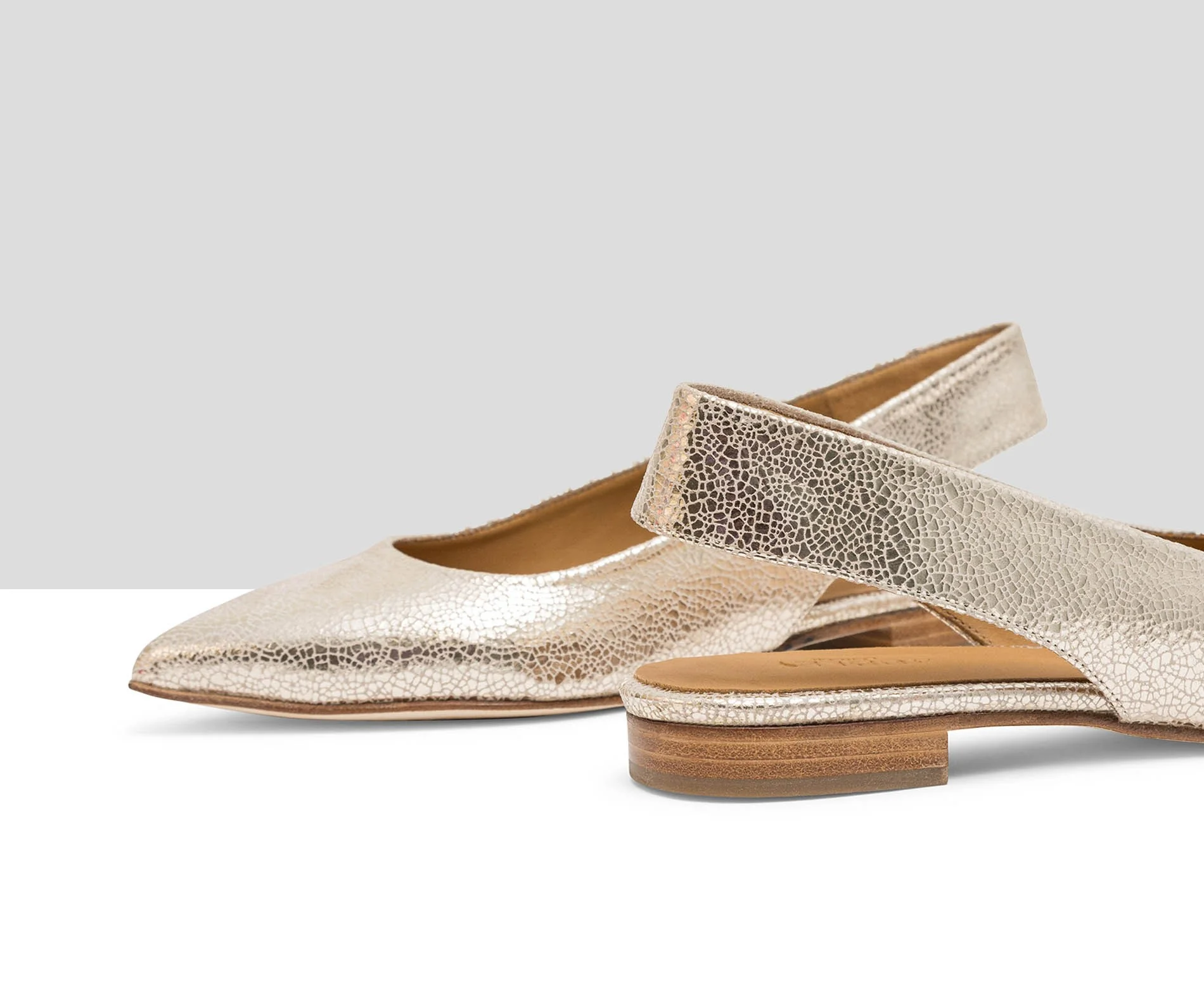 Zapato de mujer en piel con tacón bajo. Jessica - Image 3