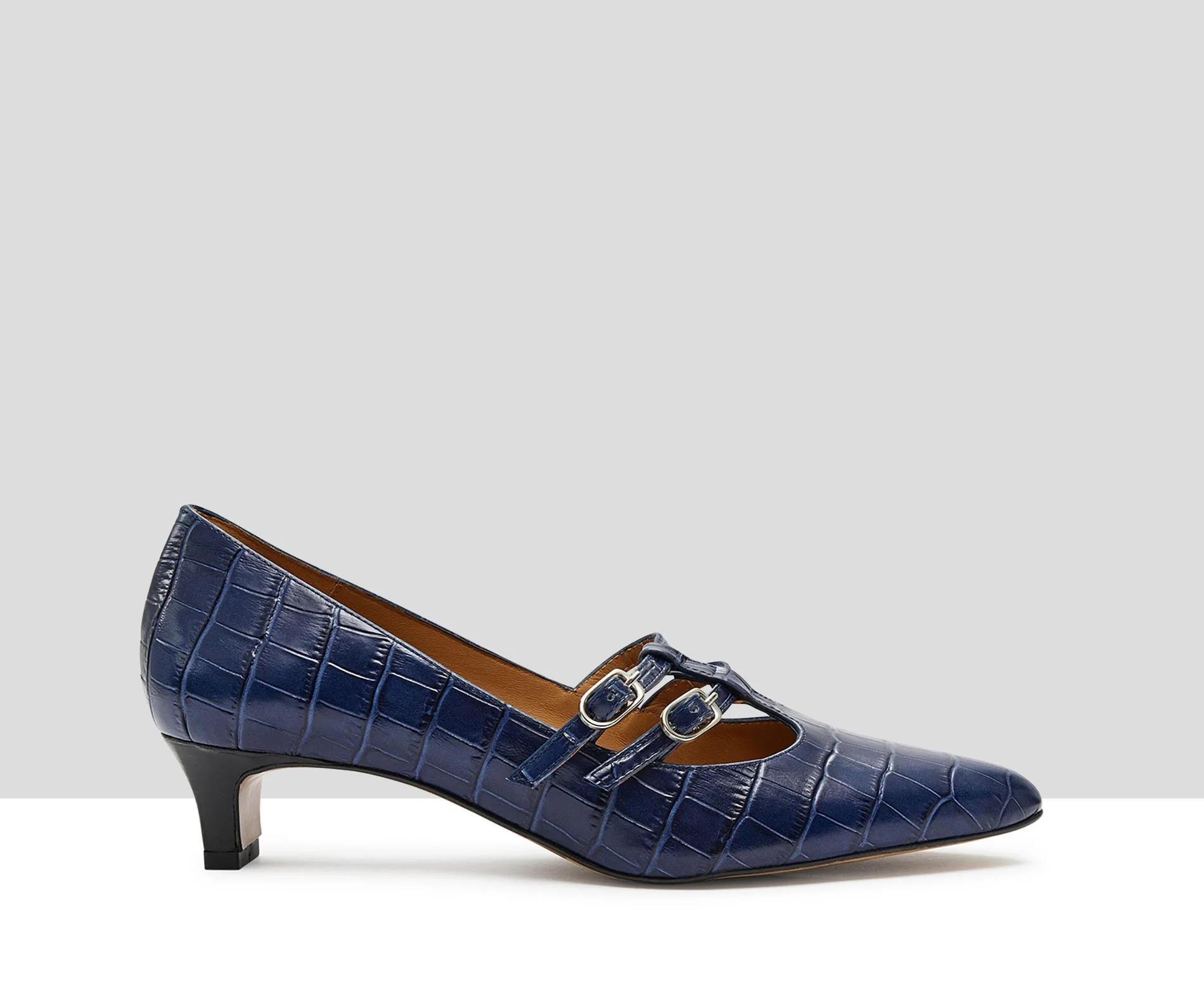 Zapato de mujer en piel con tacón bajo. Kalia - Image 3