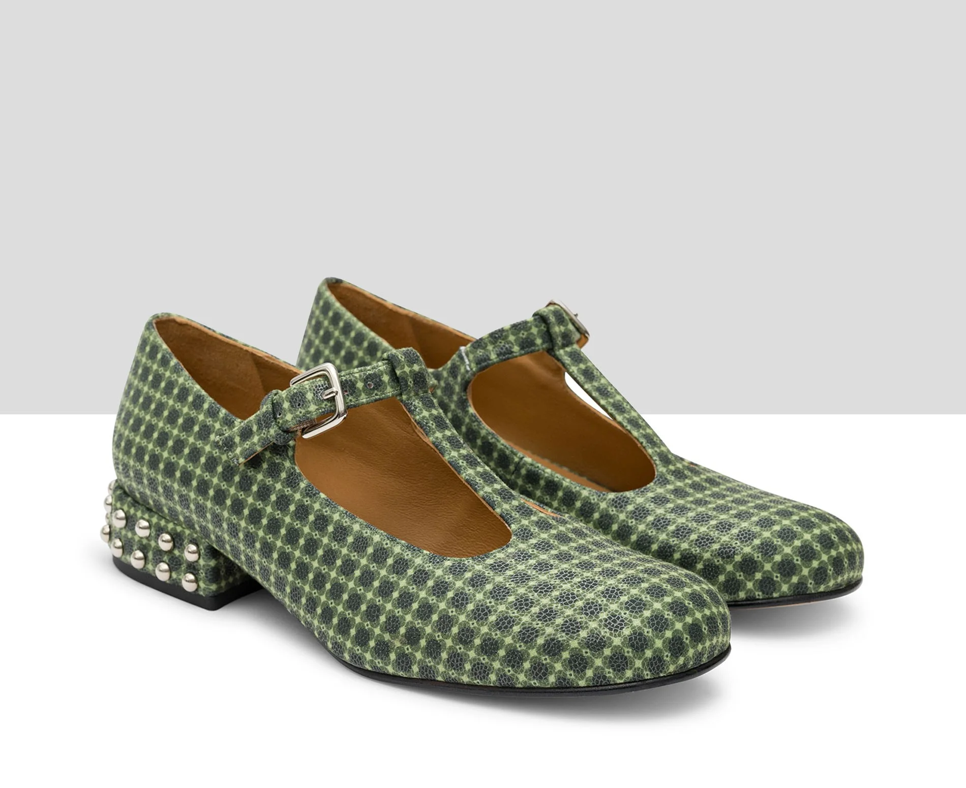 Zapato de mujer en piel con tacón bajo. Karla - Image 3
