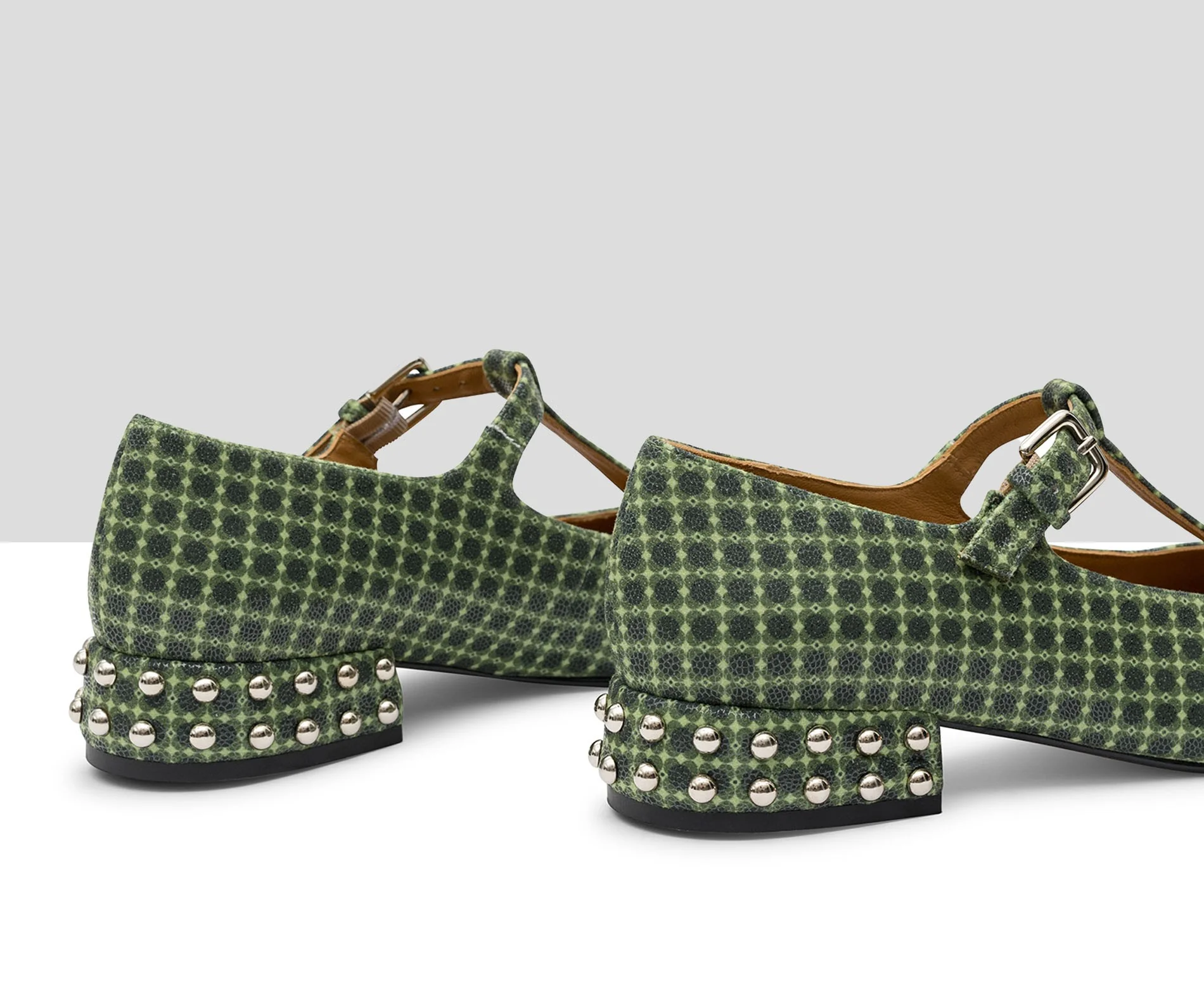 Zapato de mujer en piel con tacón bajo. Karla - Image 4