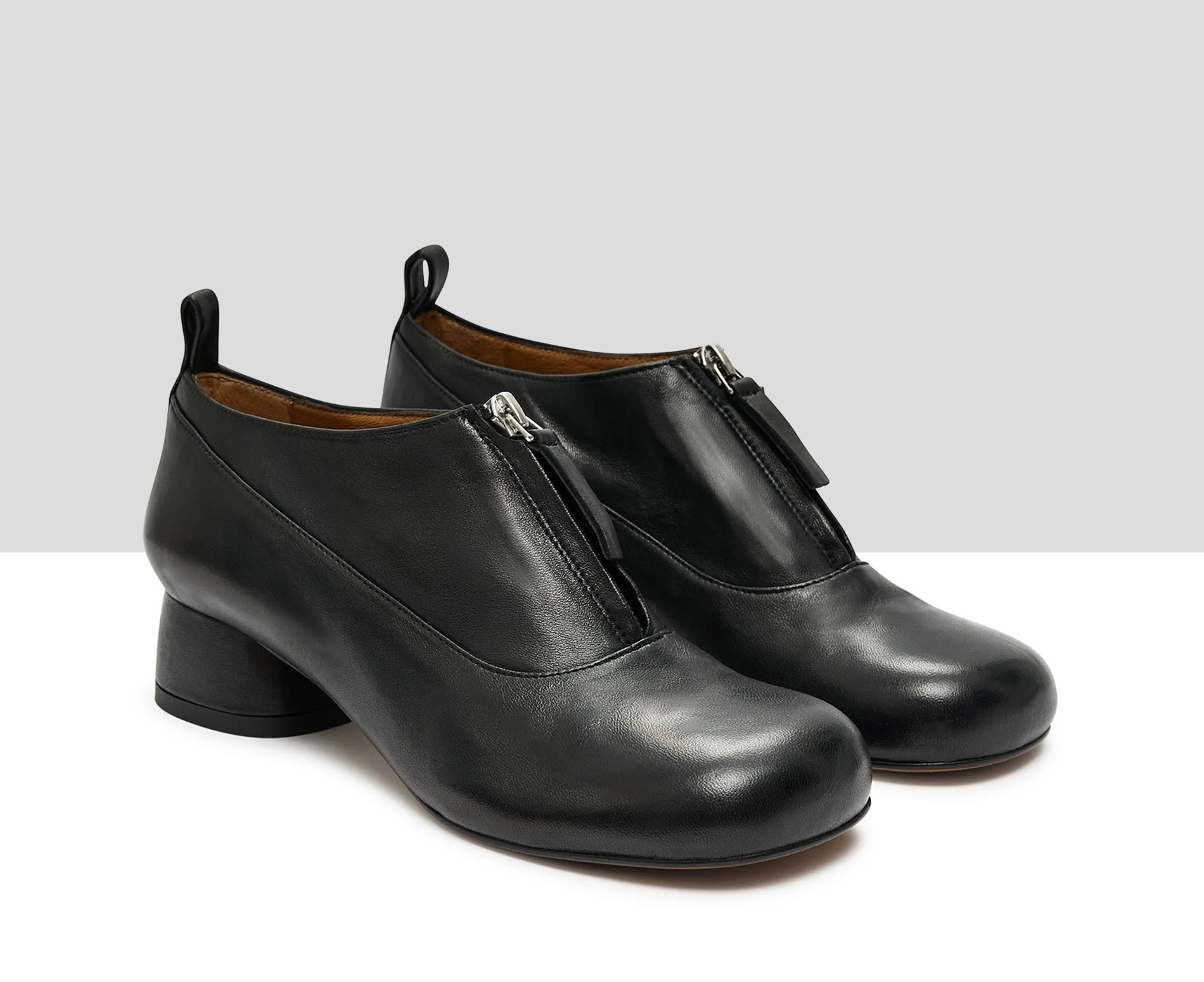 Zapato de mujer en piel con tacón bajo. Kate - Image 3