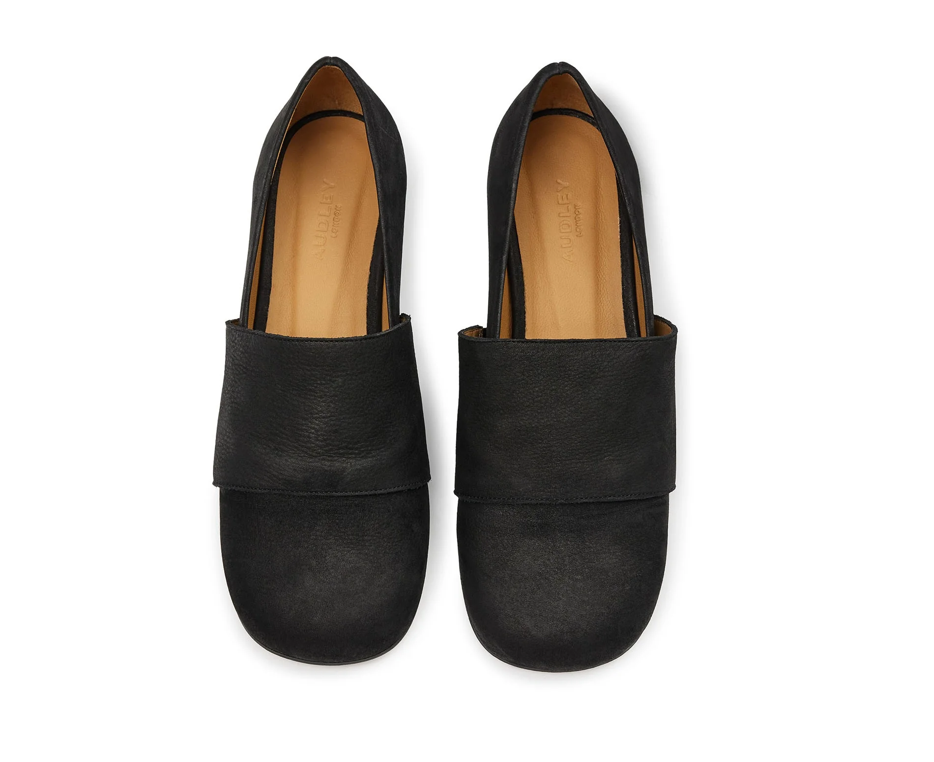 Zapato de mujer en piel con tacón bajo. Kemi - Image 4