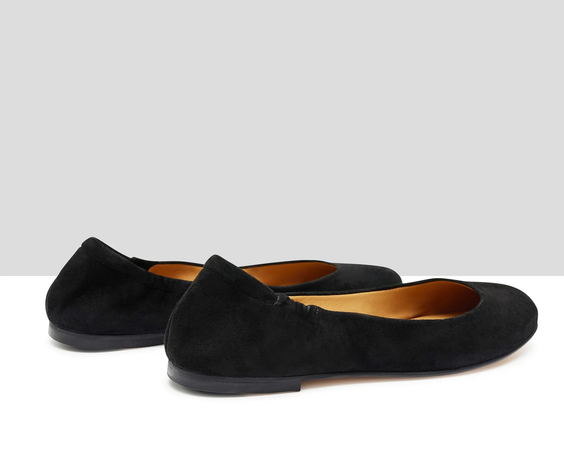 Zapato de mujer en piel con tacón bajo. Kinue - Image 3
