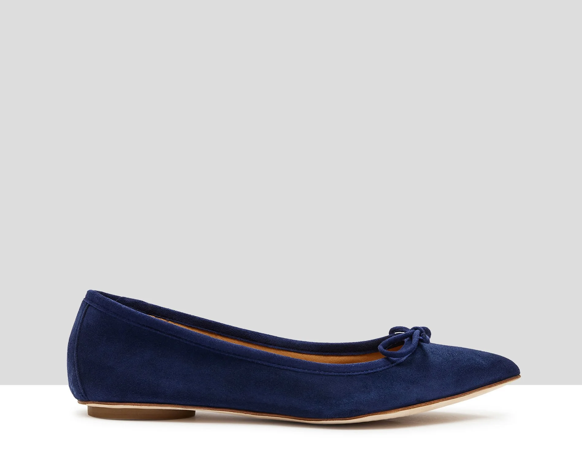 Zapato de mujer en piel con tacón bajo. Kliber - Image 2