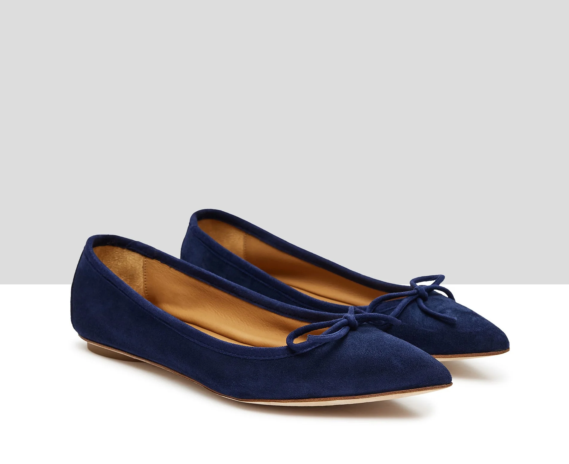 Zapato de mujer en piel con tacón bajo. Kliber - Image 3