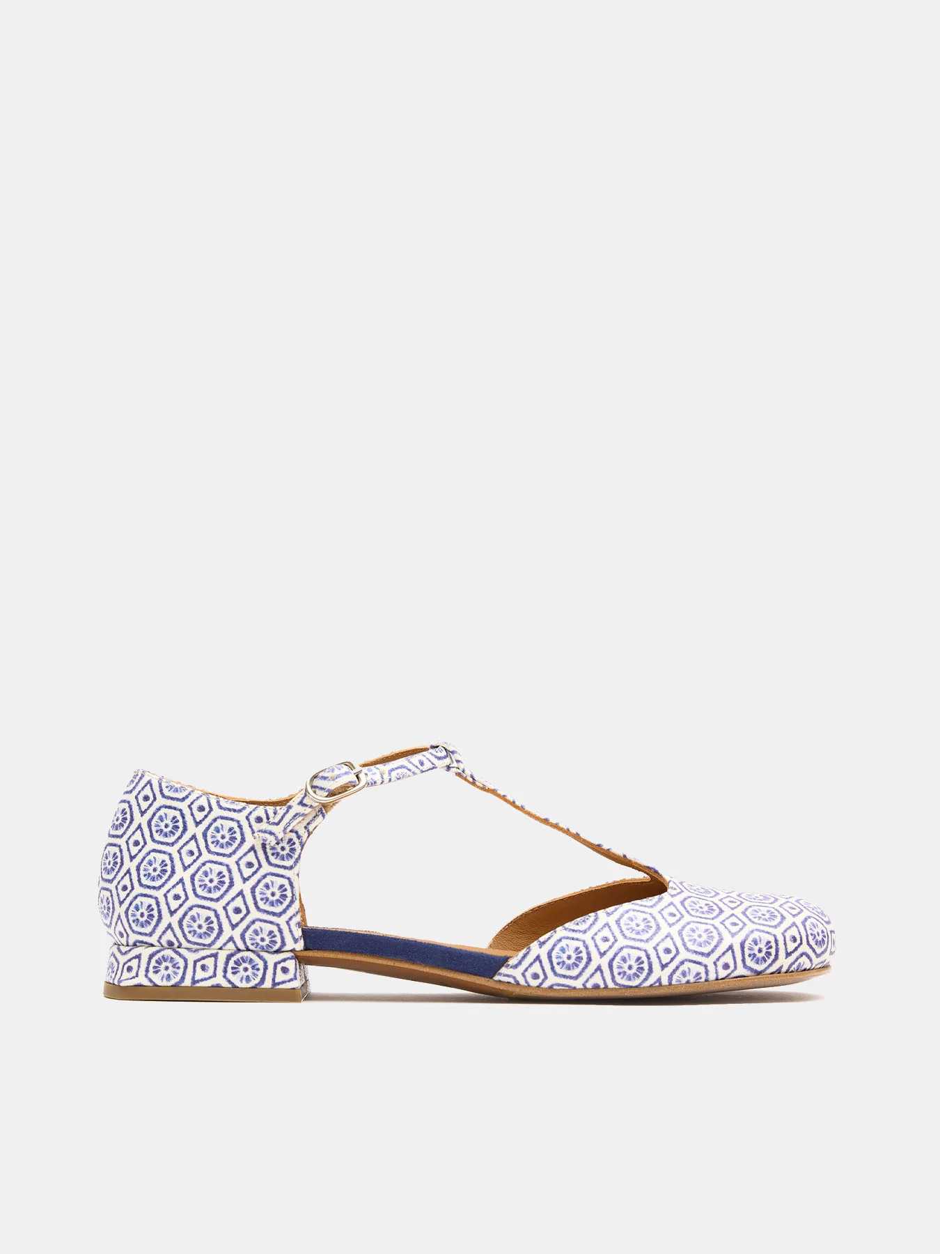 Zapato de mujer en piel con tacón bajo. Layan - Image 2