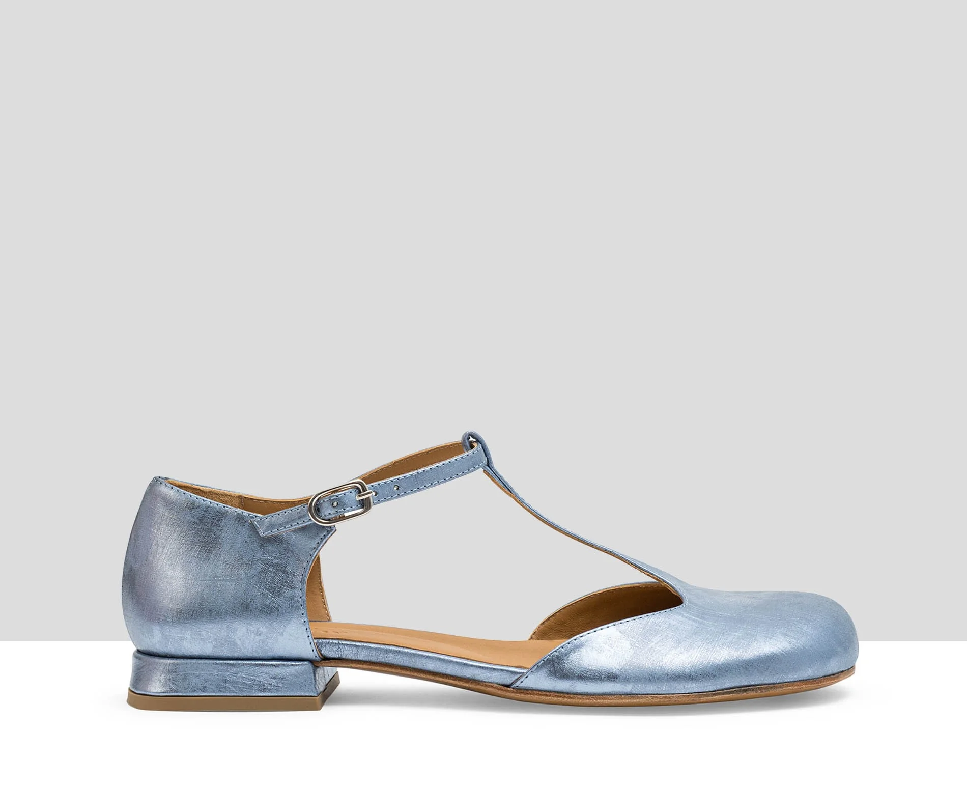 Zapato de mujer en piel con tacón bajo. Leila - Image 2