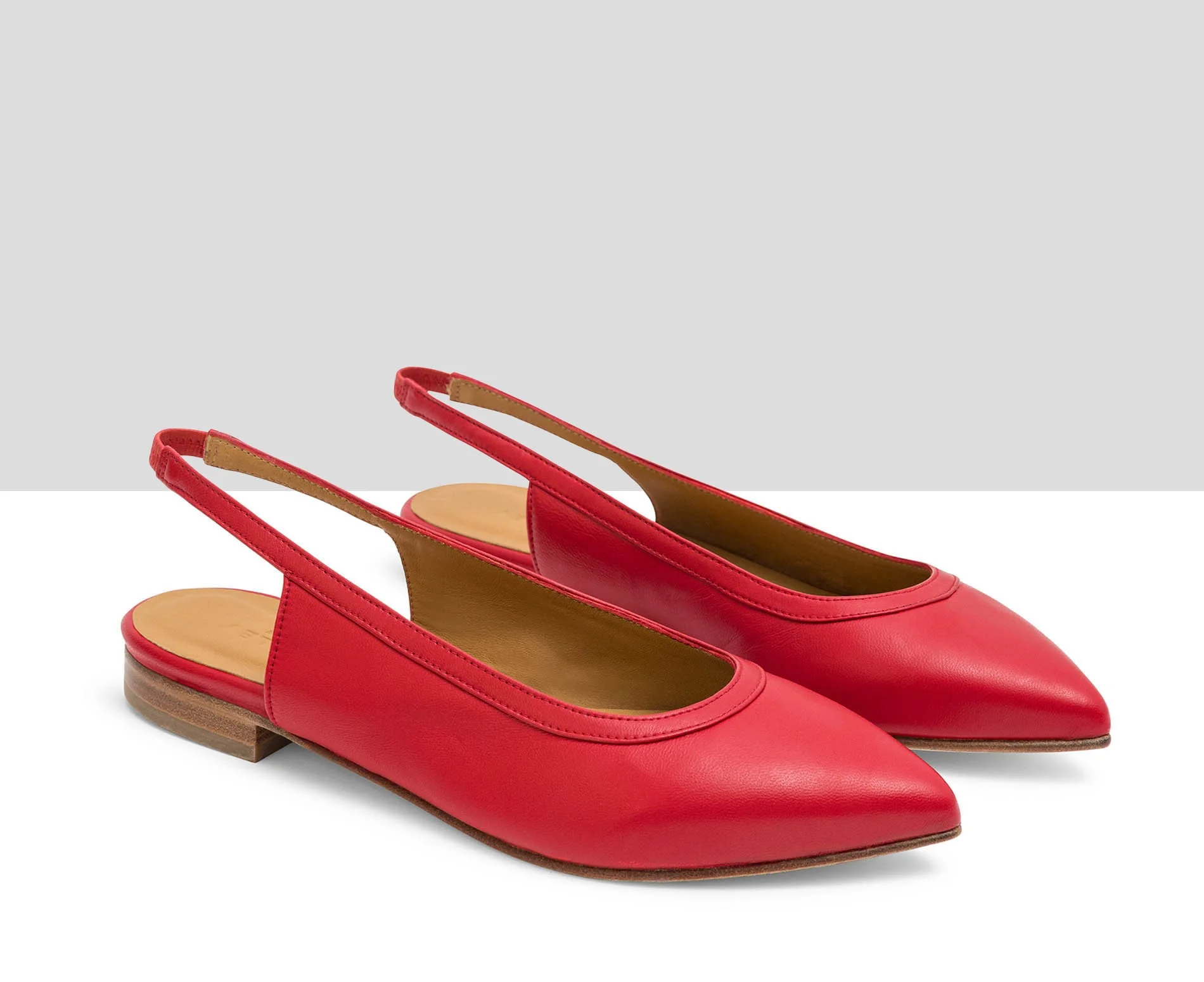 Zapato de mujer en piel con tacón bajo. Lexa