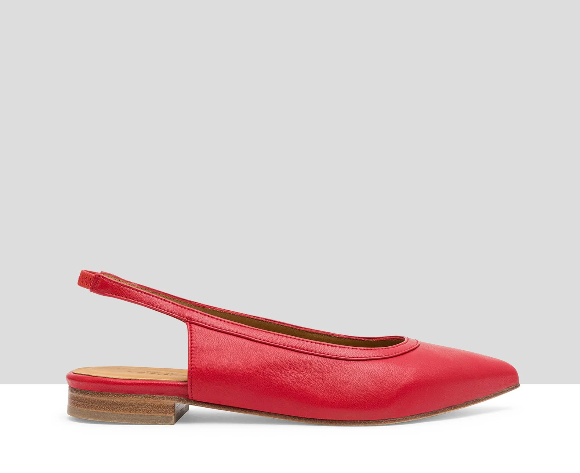 Zapato de mujer en piel con tacón bajo. Lexa - Image 2
