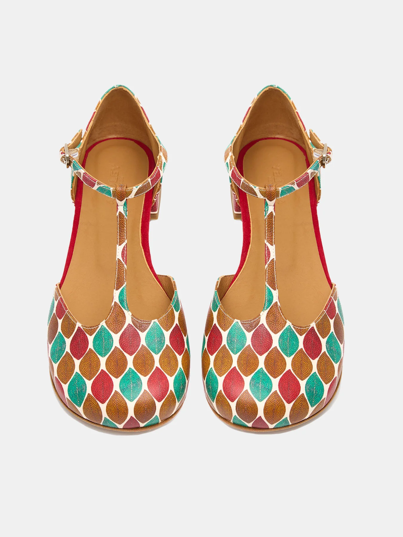 Zapato de mujer en piel con tacón bajo. Libabel - Image 2