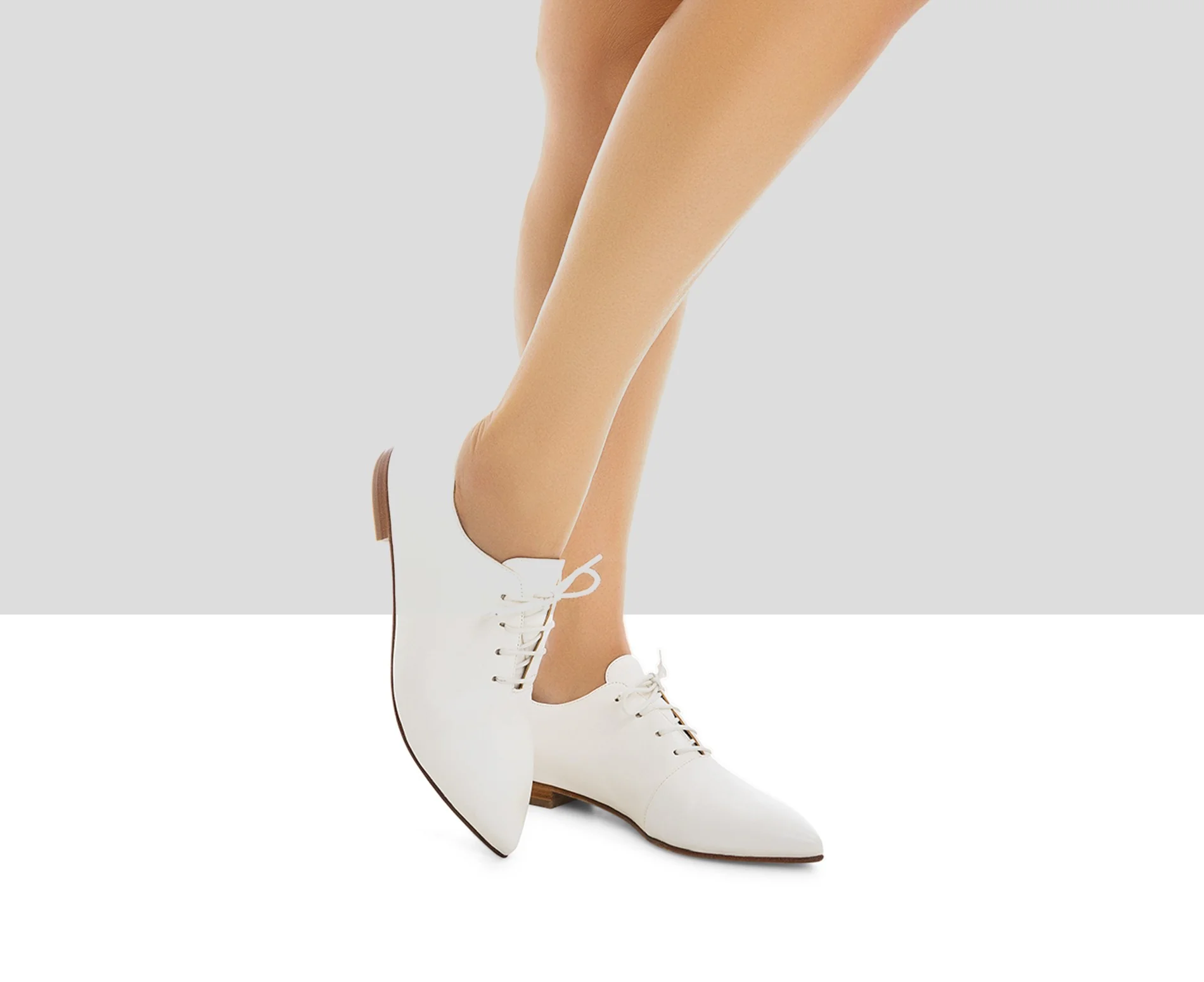 Zapato de mujer en piel con tacón bajo. Lika - Image 5