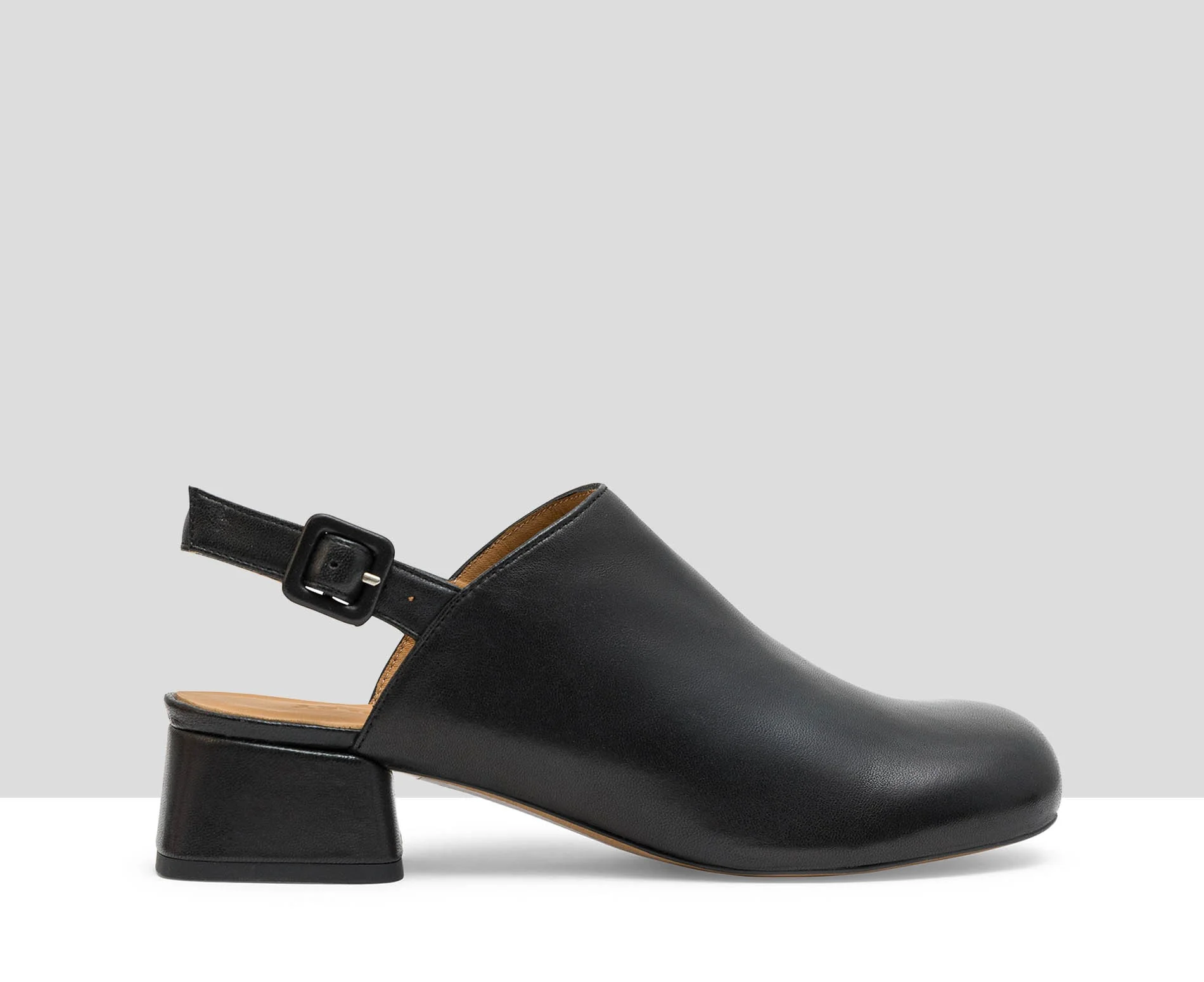Zapato de mujer en piel con tacón bajo. Litzy - Image 3