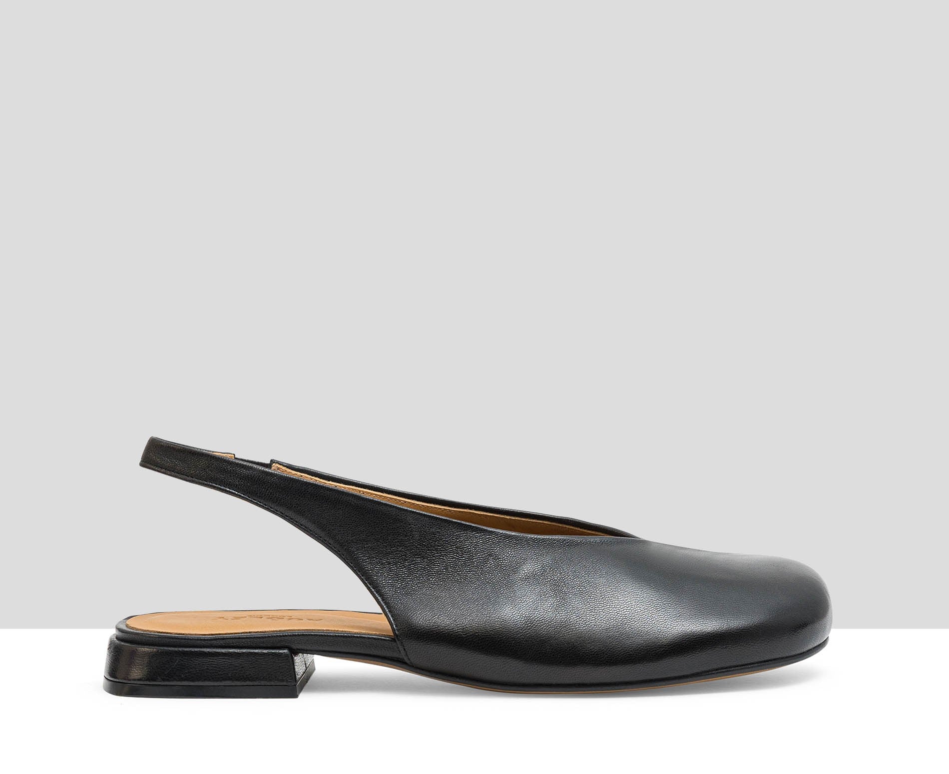 Zapato de mujer en piel con tacón bajo. Lucy - Image 2
