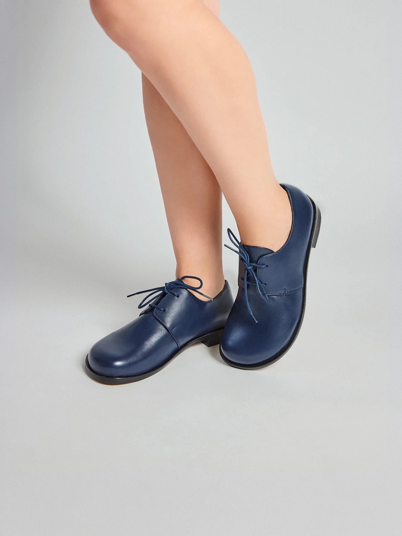 Zapato de mujer en piel con tacón bajo. Madison - Image 4