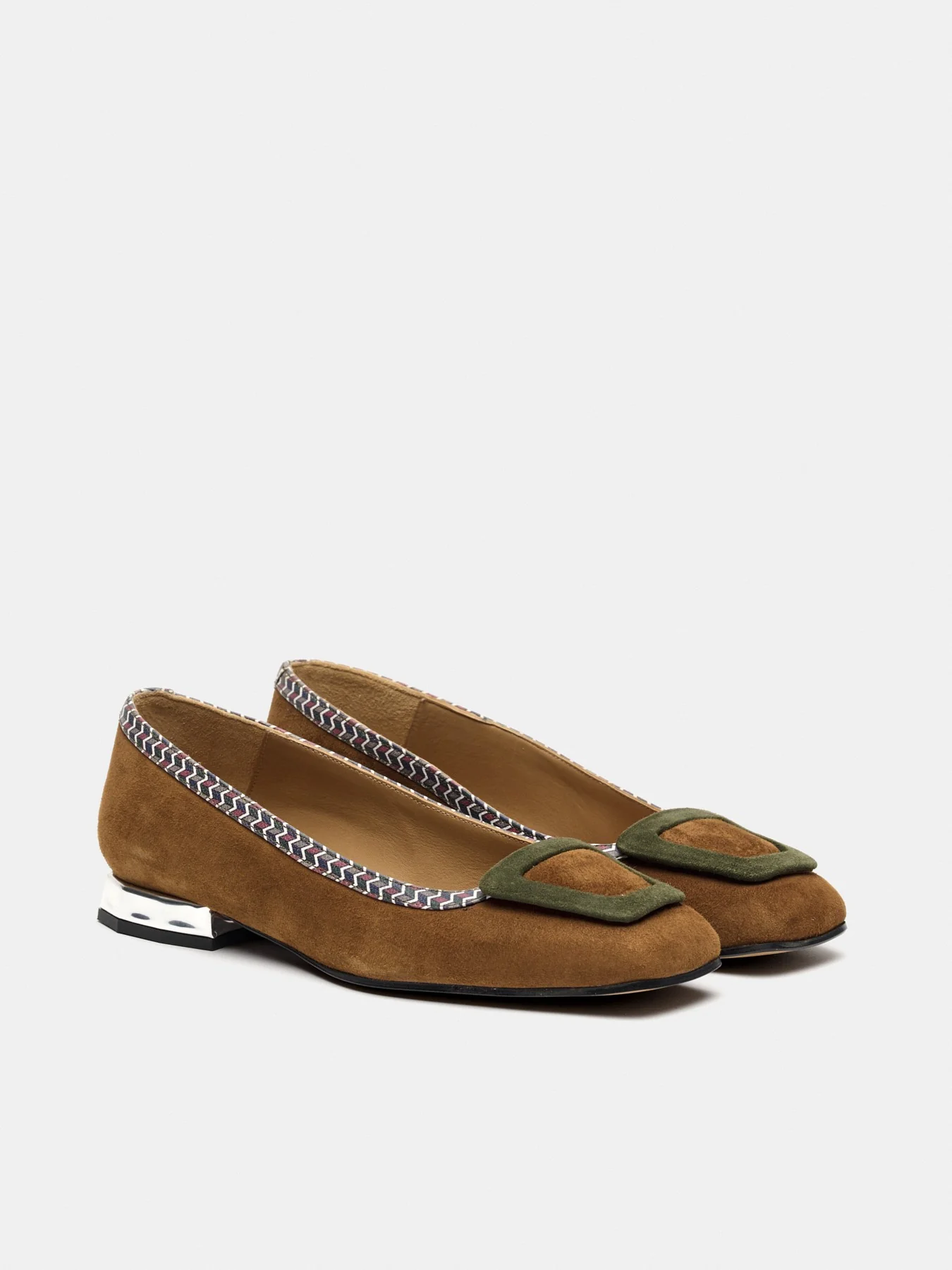 Zapato de mujer en piel con tacón bajo. Maika - Image 2