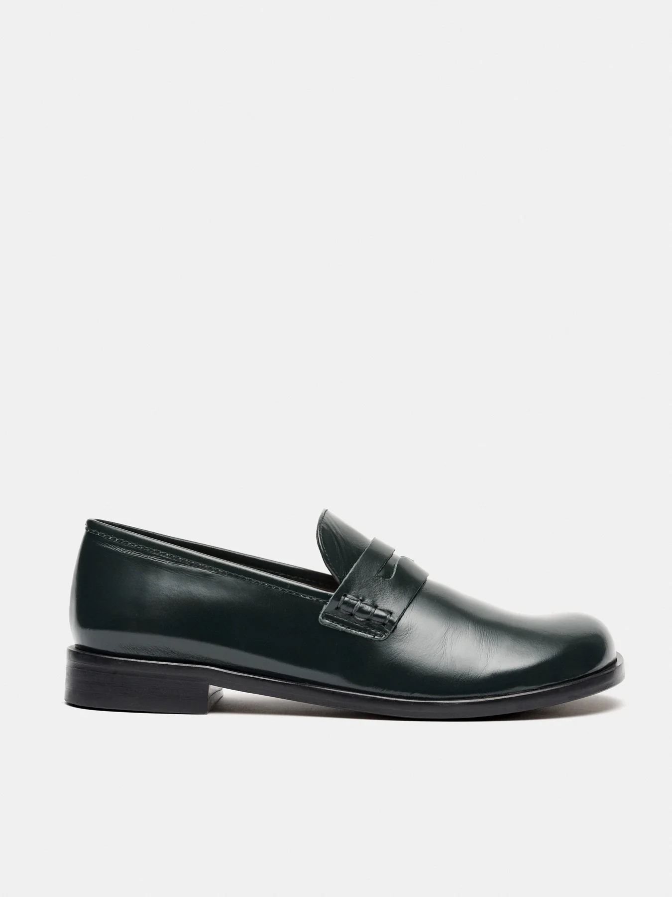 Zapato de mujer en piel con tacón bajo. Mattea - Image 2