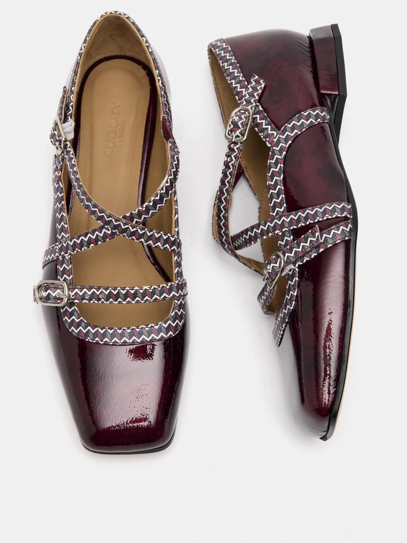 Zapato de mujer en piel con tacón bajo. Miley - Image 4