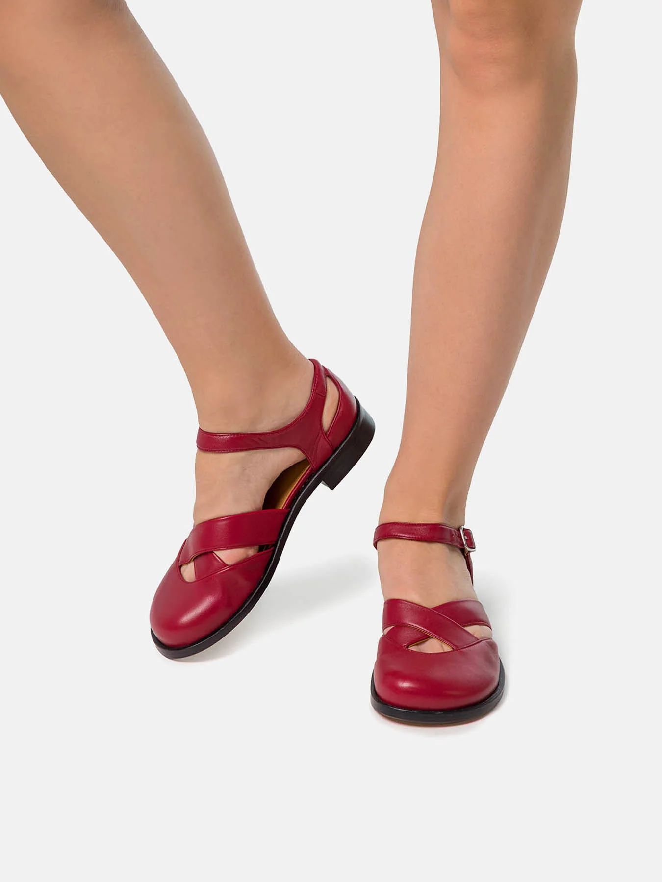 Zapato de mujer en piel con tacón bajo. Nadia - Image 4