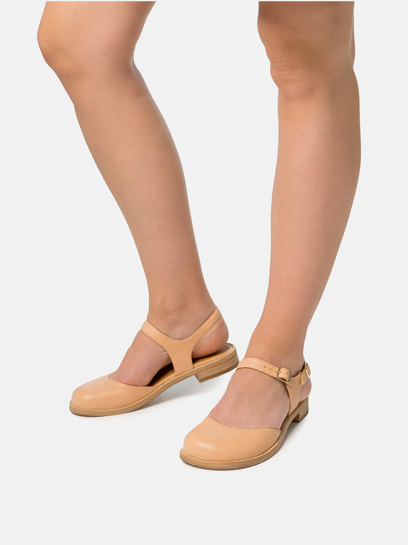 Zapato de mujer en piel con tacón bajo. Natalia - Image 4