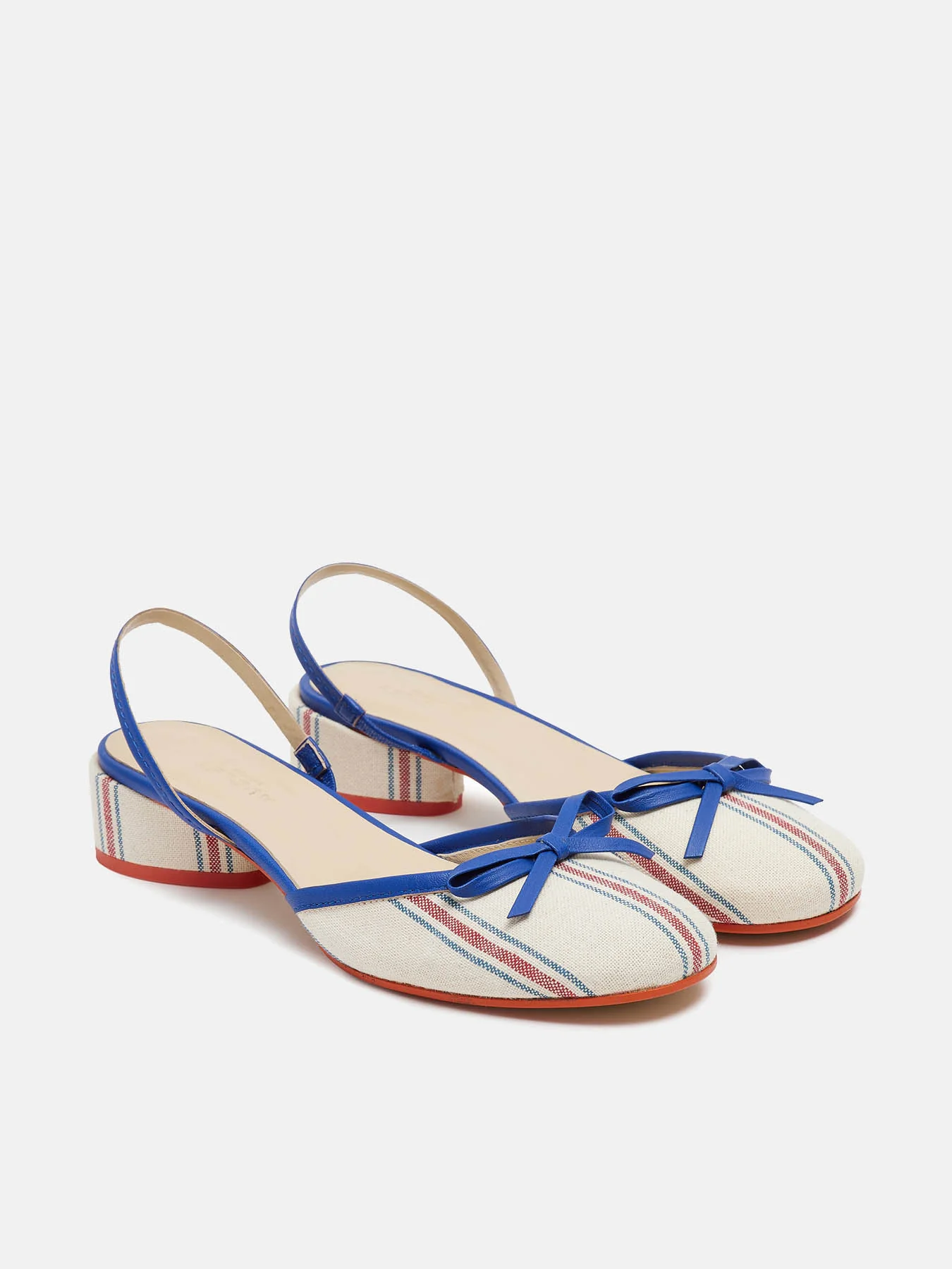 Zapato de mujer en piel con tacón bajo. Navit - Image 3