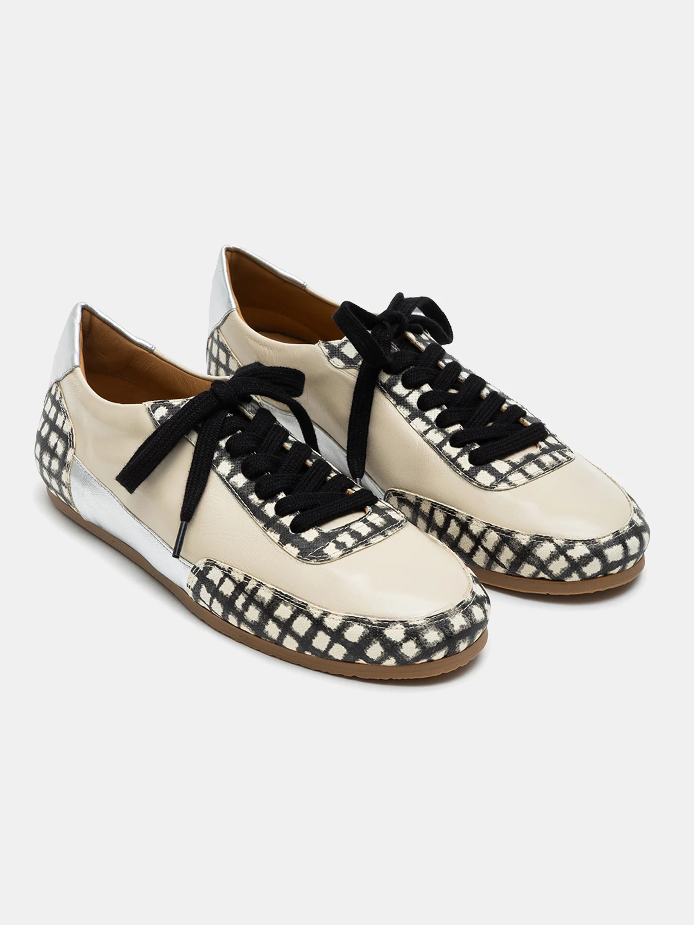 Zapato de mujer en piel con tacón bajo. Nikita - Image 2