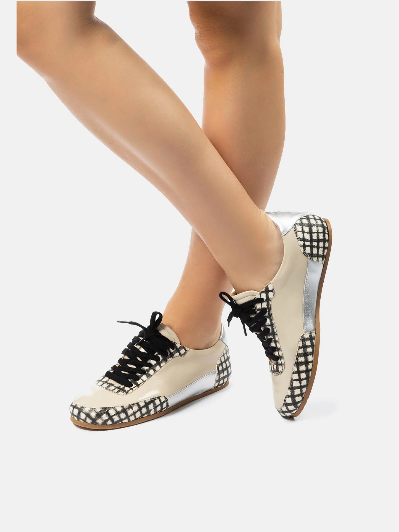 Zapato de mujer en piel con tacón bajo. Nikita - Image 4