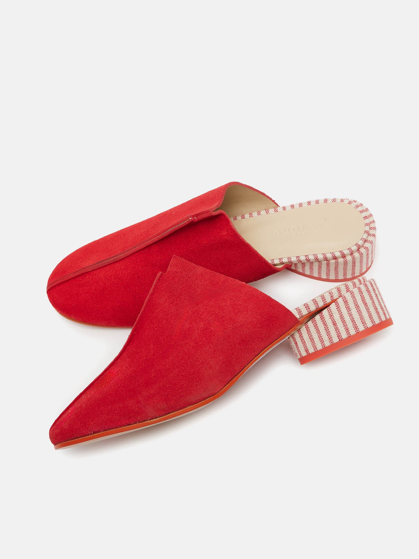 Zapato de mujer en piel con tacón bajo. Nisha - Image 3