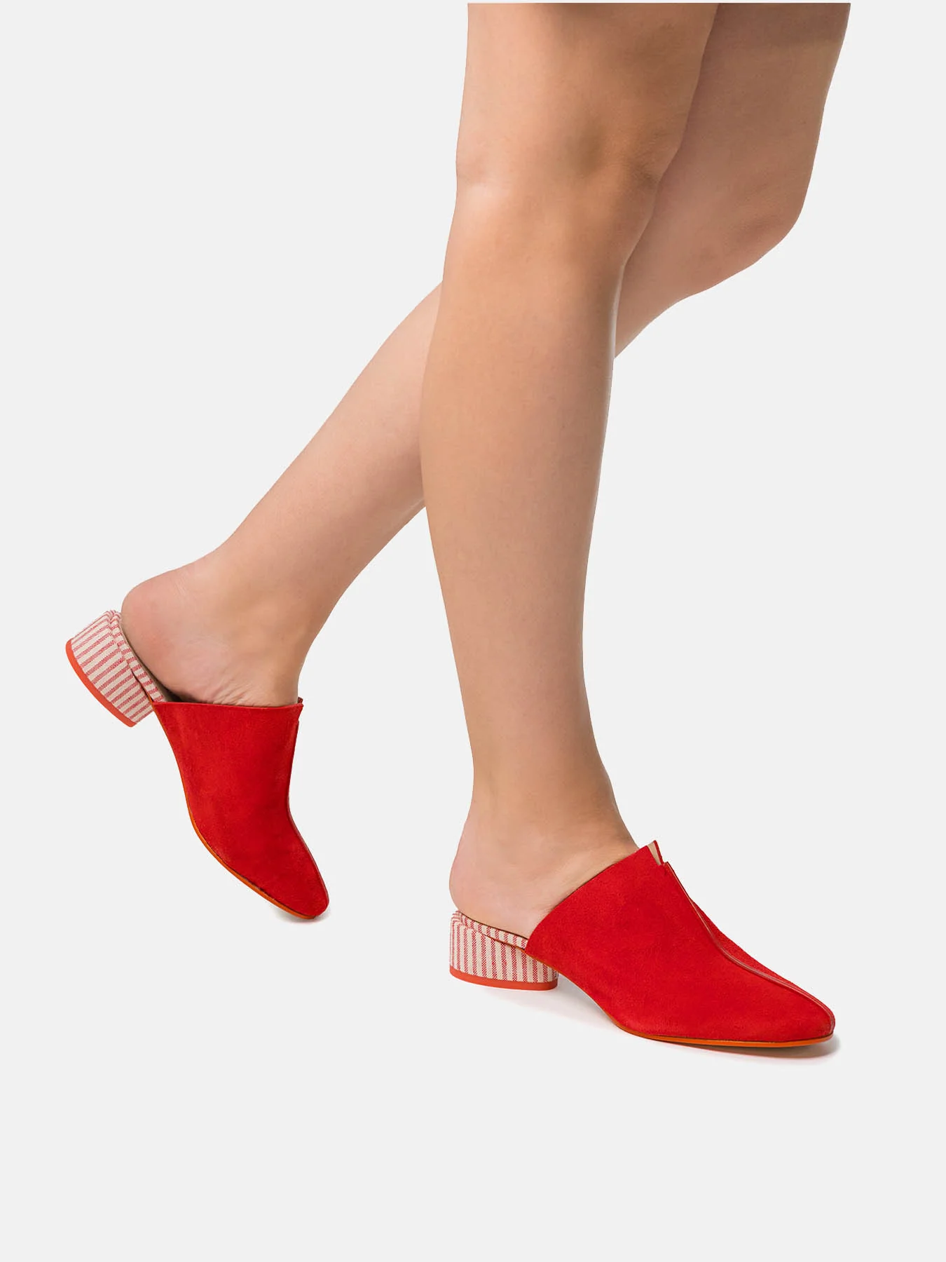 Zapato de mujer en piel con tacón bajo. Nisha - Image 4