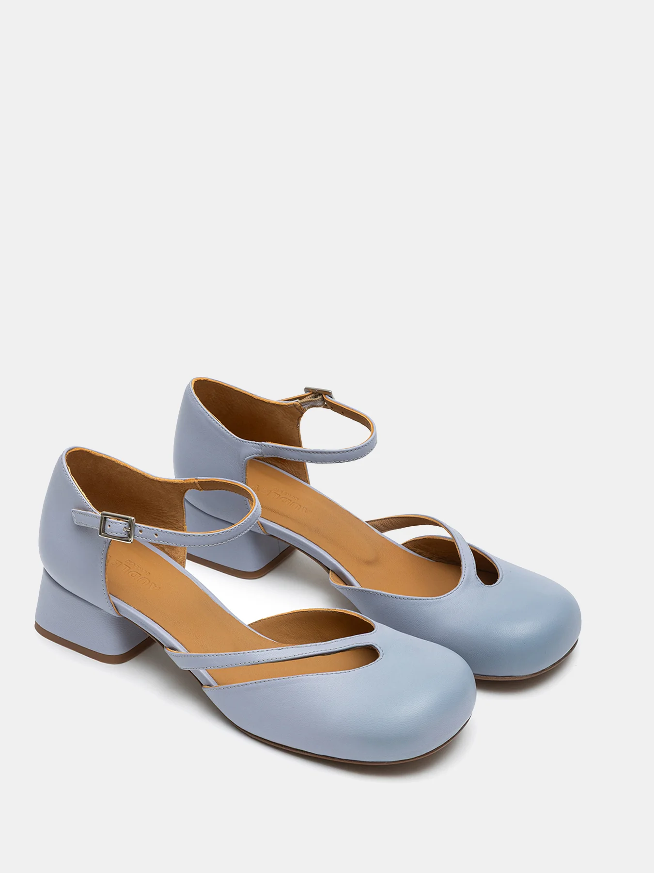 Zapato de mujer en piel con tacón bajo. Nisrin - Image 3