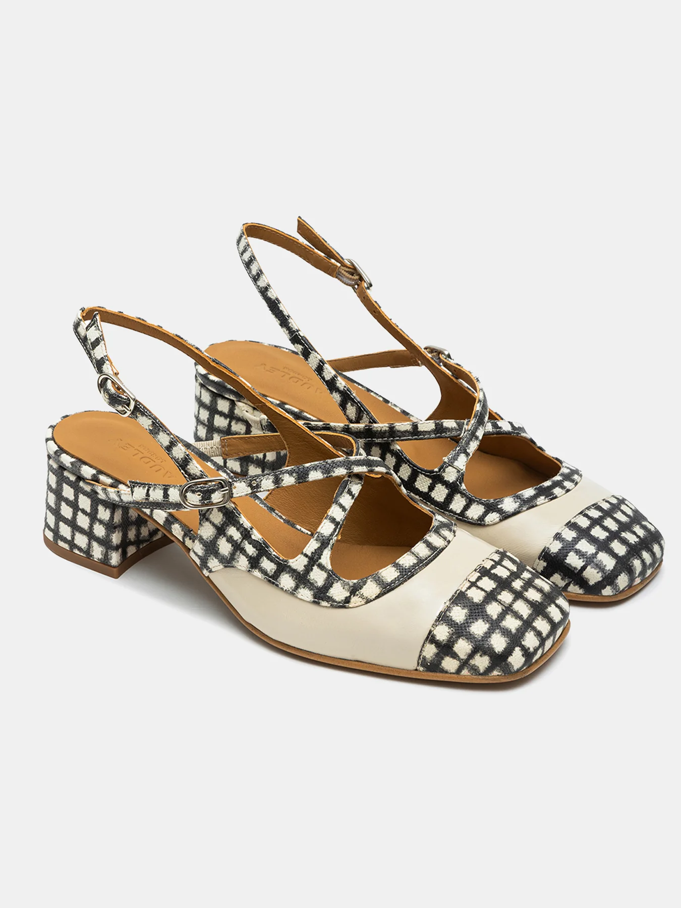Zapato de mujer en piel con tacón bajo. Norma - Image 2