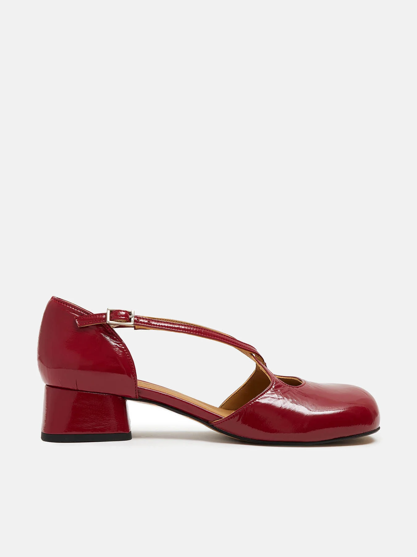 Zapato de mujer en piel con tacón bajo. Nory - Image 2