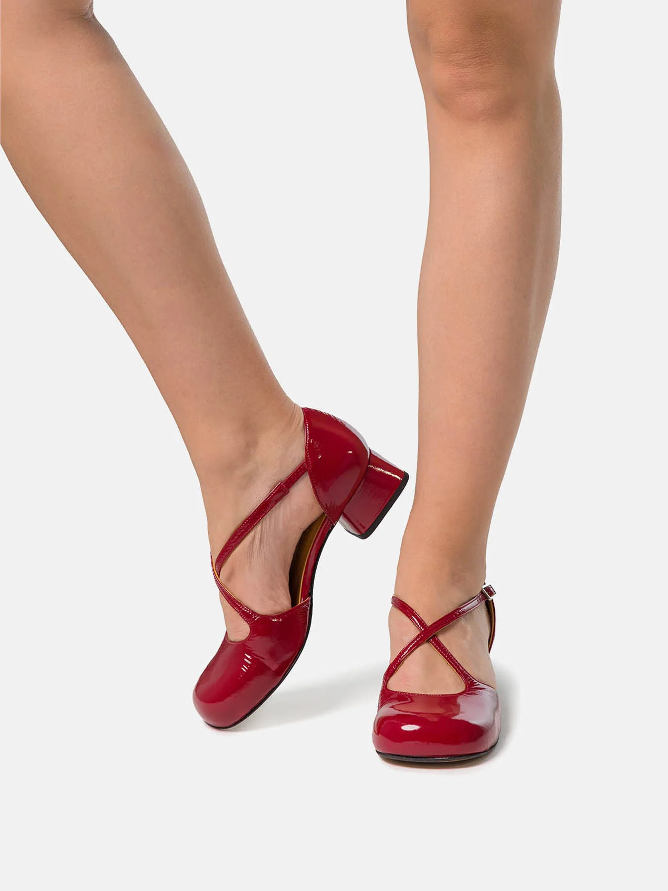 Zapato de mujer en piel con tacón bajo. Nory - Image 4