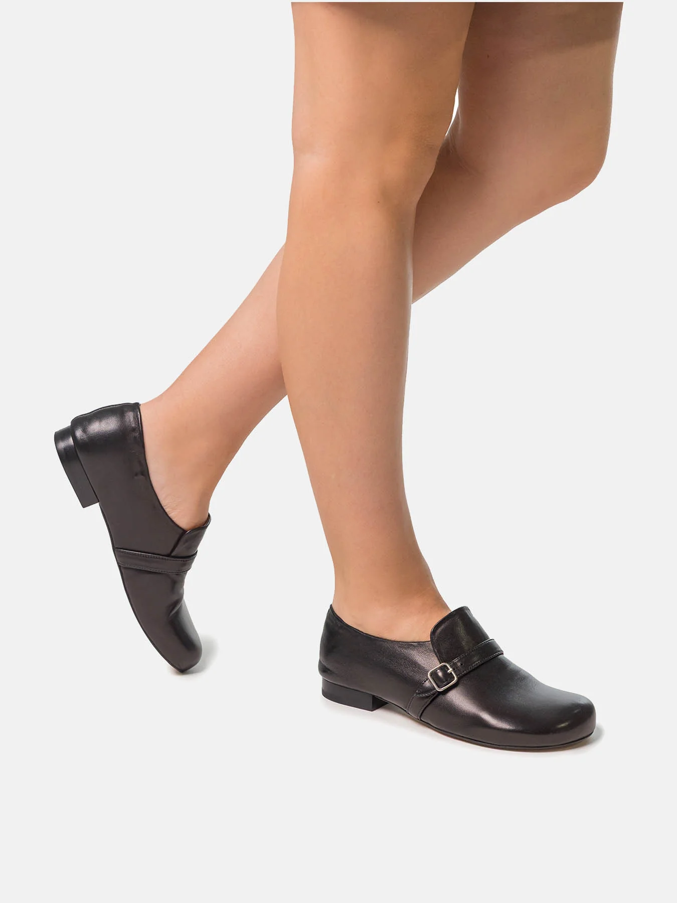 Zapato de mujer en piel con tacón bajo. Nuria - Image 4