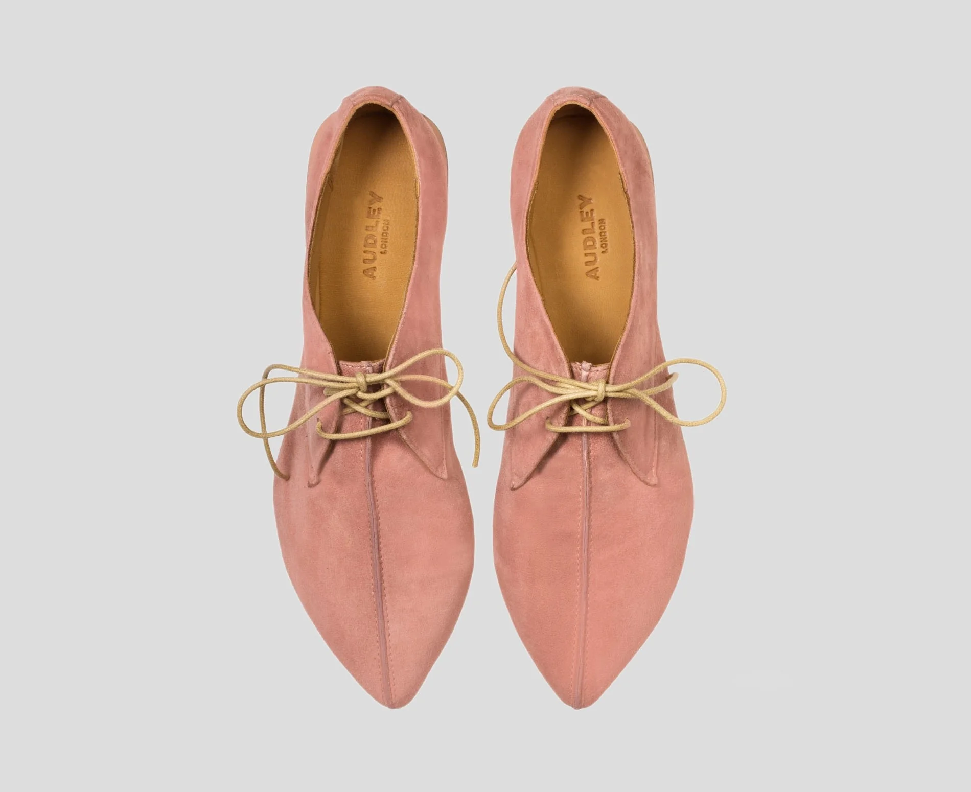 Zapato de mujer en piel con tacón bajo. Verano - Image 3