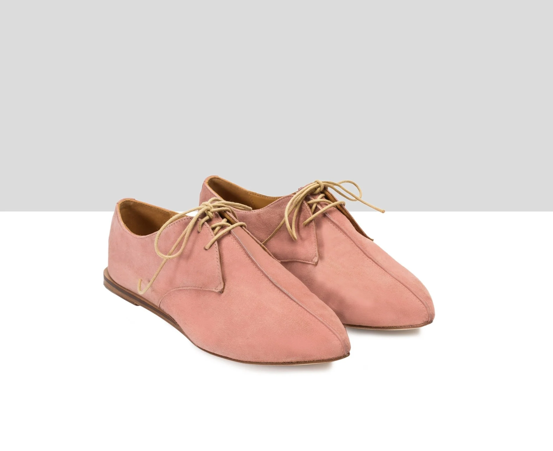 Zapato de mujer en piel con tacón bajo. Verano - Image 4