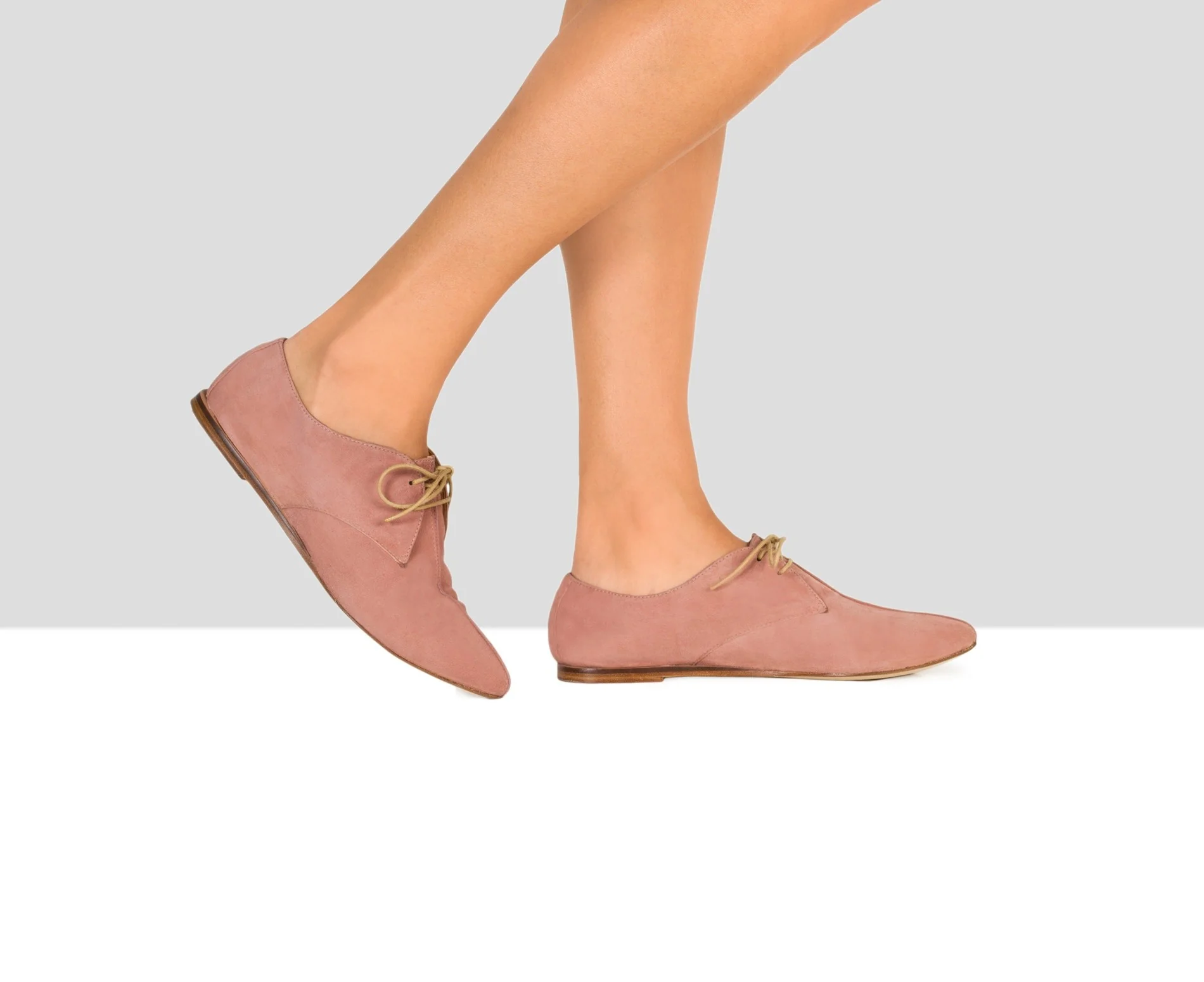 Zapato de mujer en piel con tacón bajo. Verano - Image 5