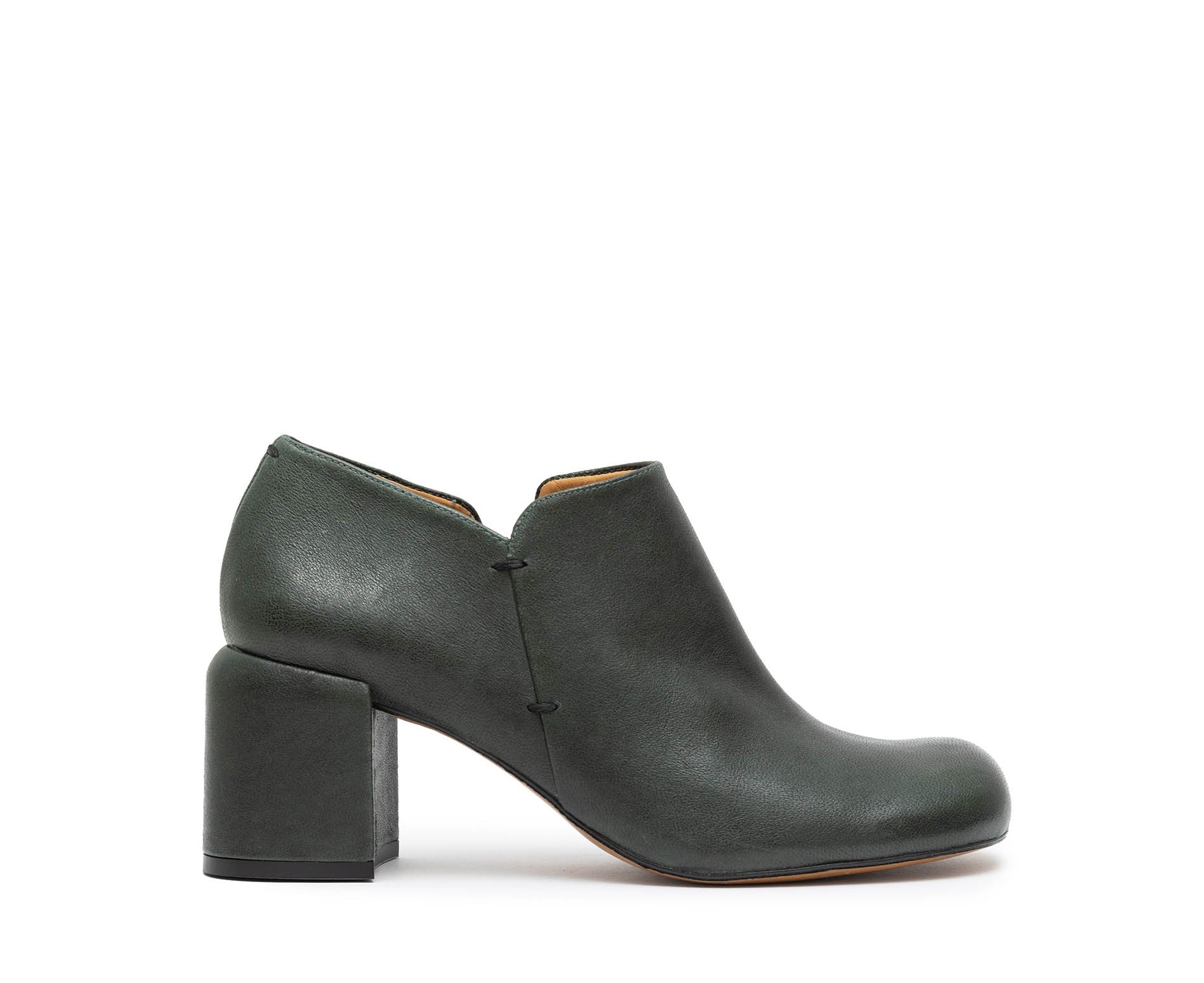 Zapato de mujer en piel con tacón medio. Gimena - Image 5