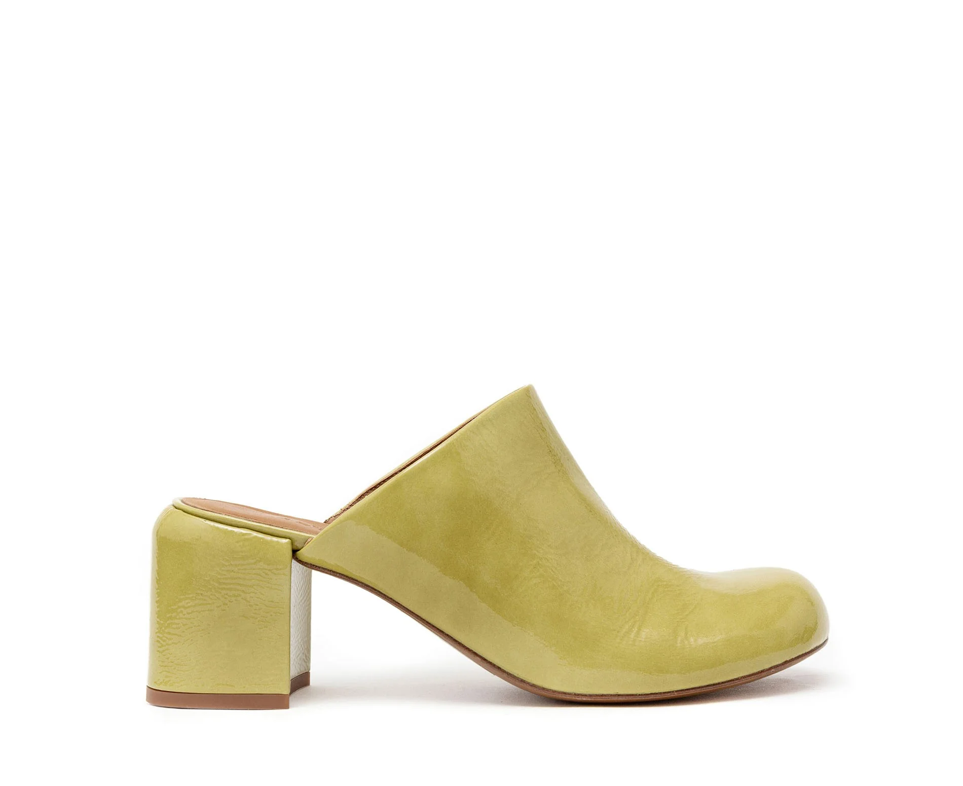 Zapato de mujer en piel con tacón medio. Hanae - Image 5