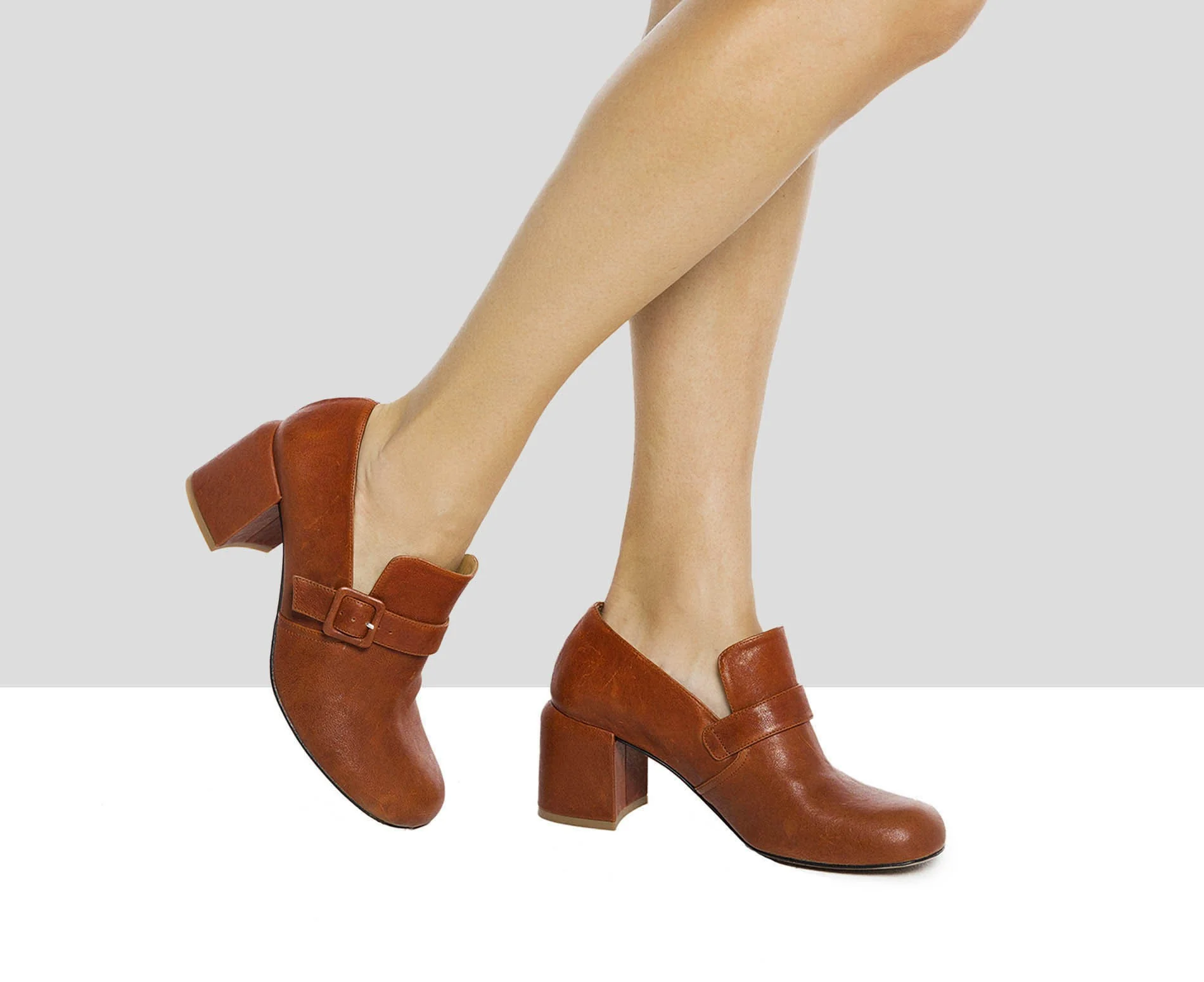 Zapato de mujer en piel con tacón medio. Idaira - Image 4
