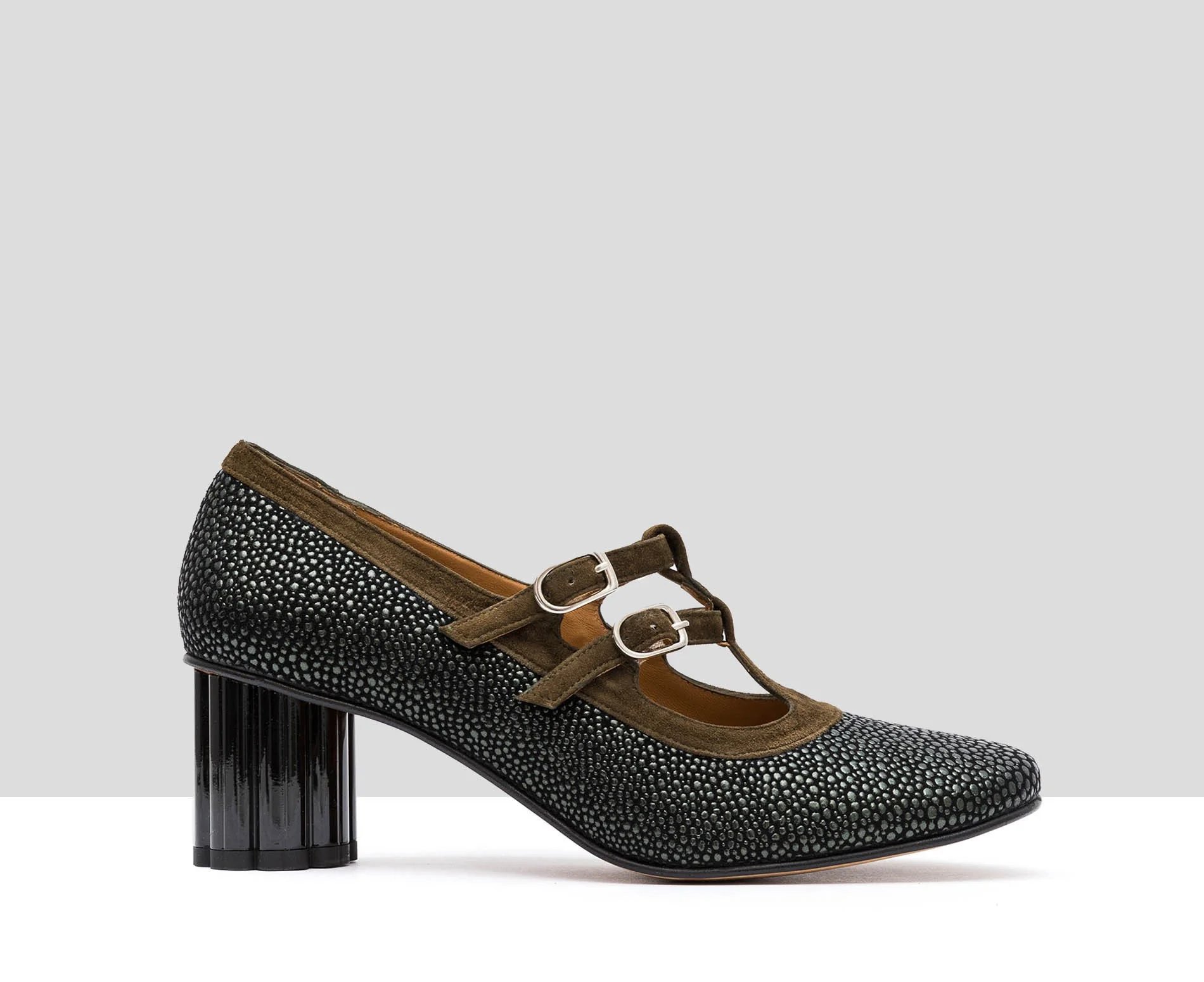 Zapato de mujer en piel con tacón medio. Idalia - Image 3