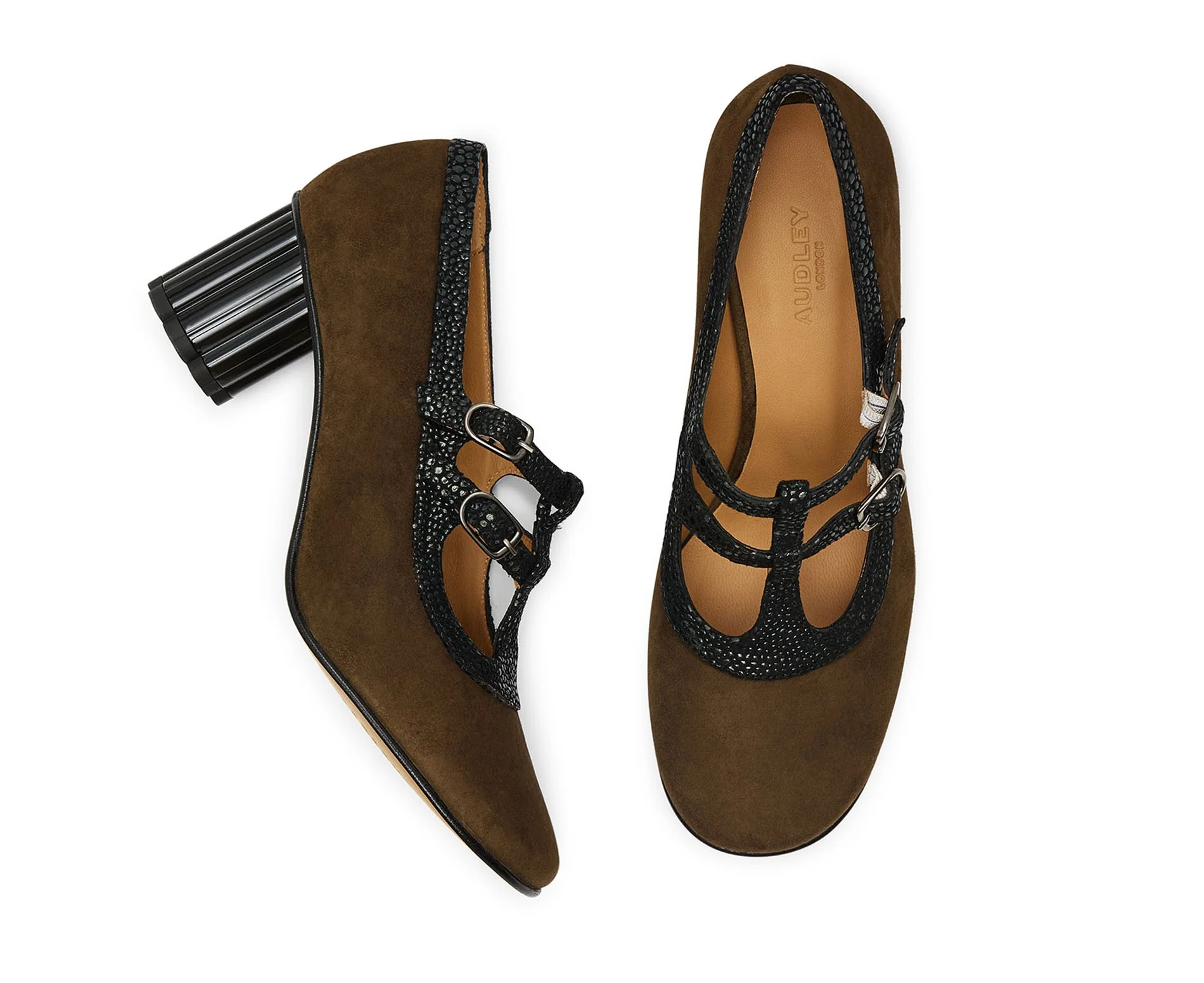Zapato de mujer en piel con tacón medio. Ileana